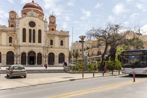 Alojamiento - Raise The Heraklion Project