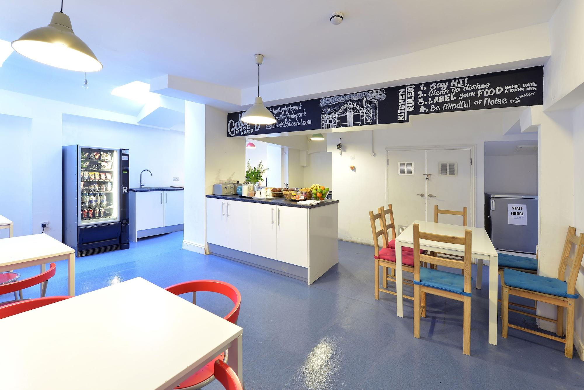 Restaurant Gallery Hyde Park Hostel