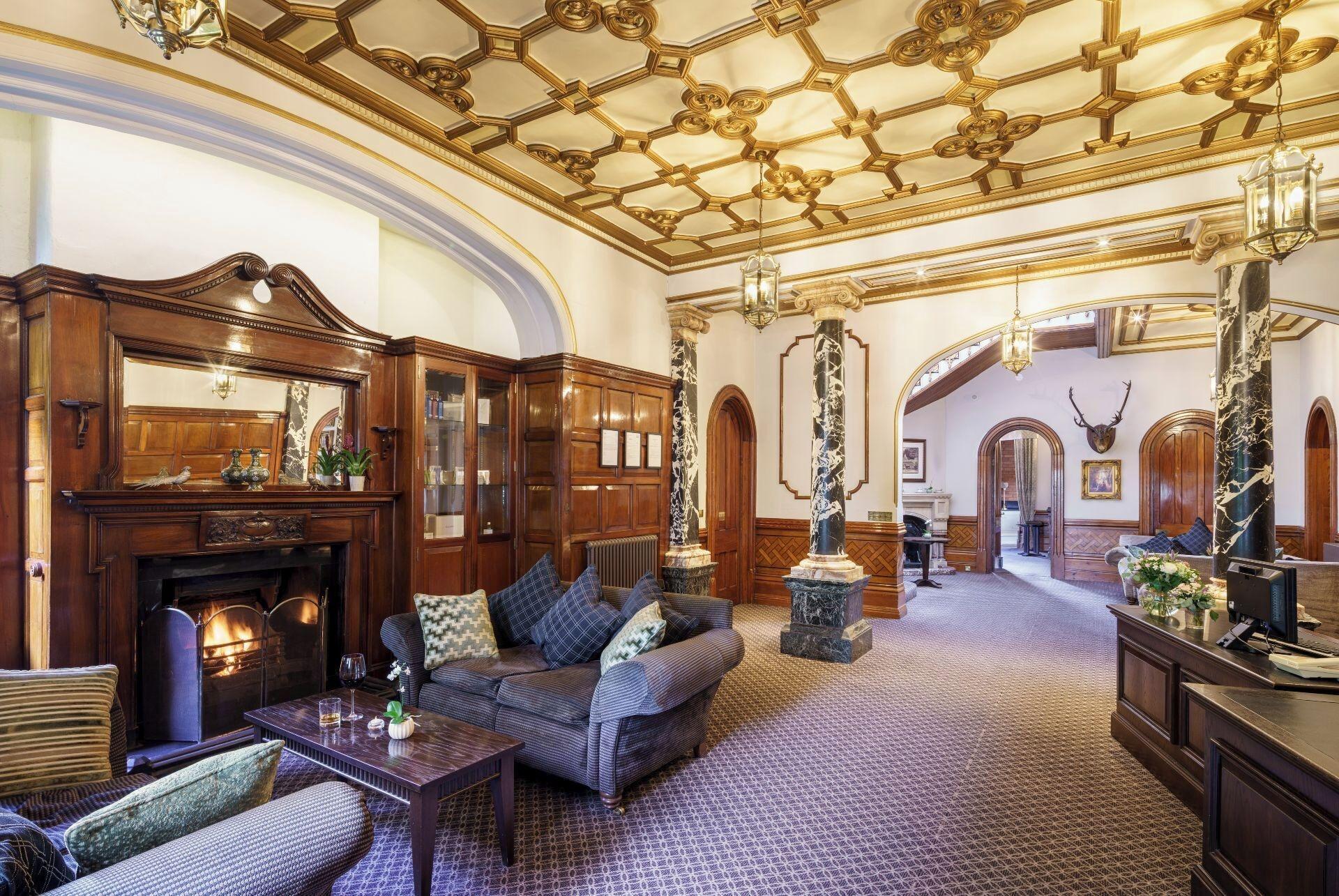 Vista Lobby Macdonald Kilhey Court