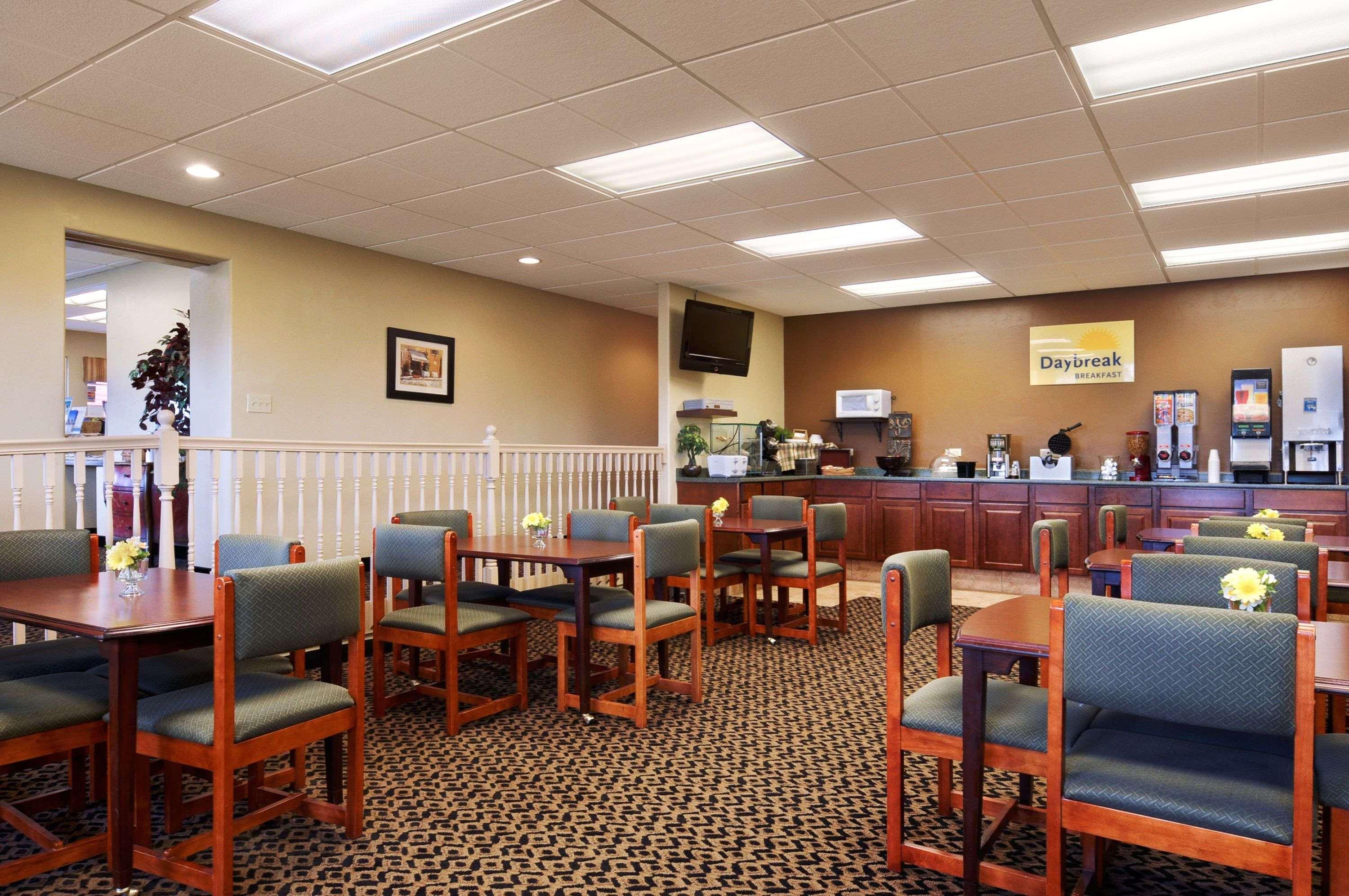 Restaurant Days Inn by Wyndham Montrose