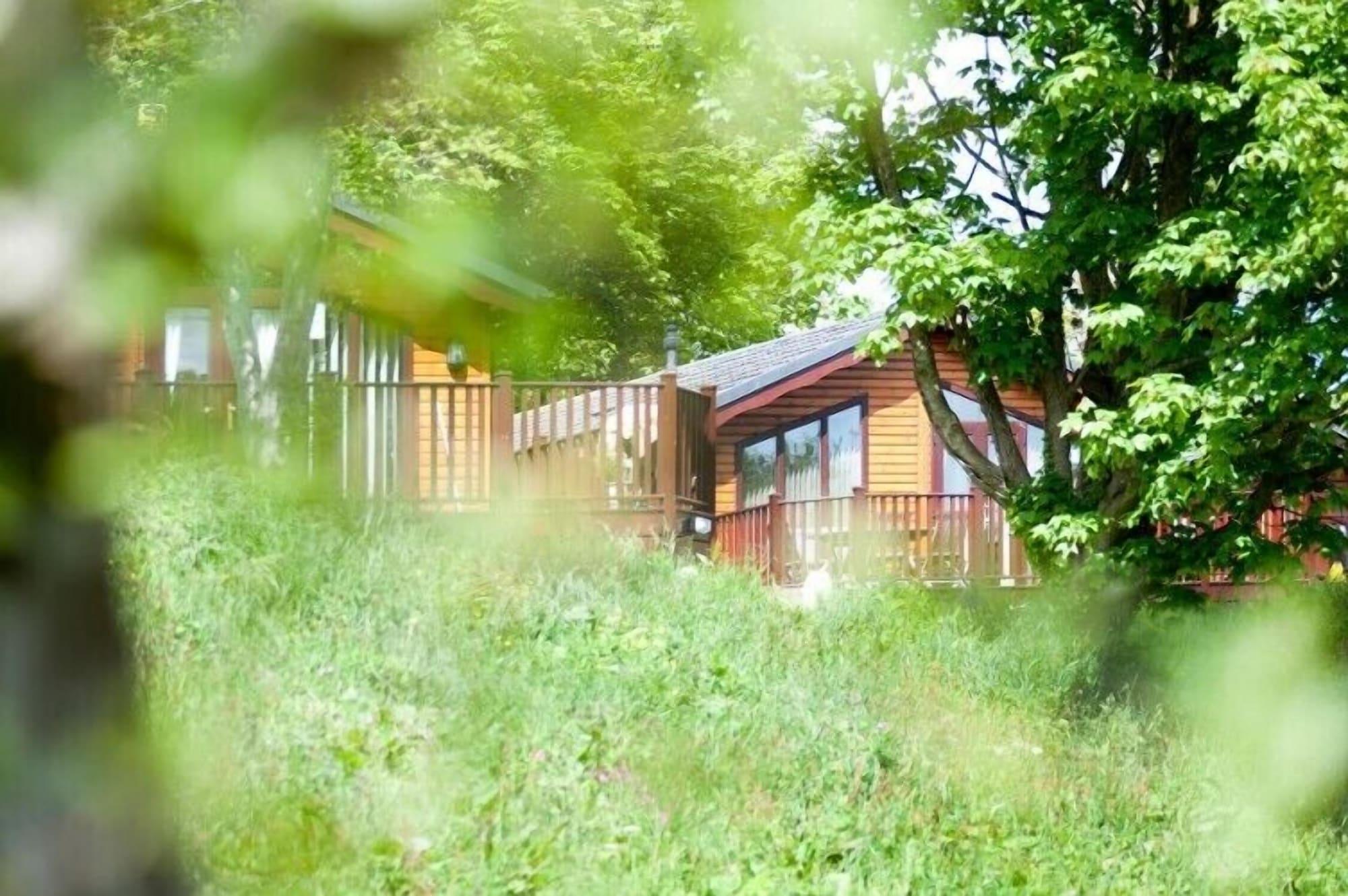 Vista Exterior Killigarth Manor Holiday Park