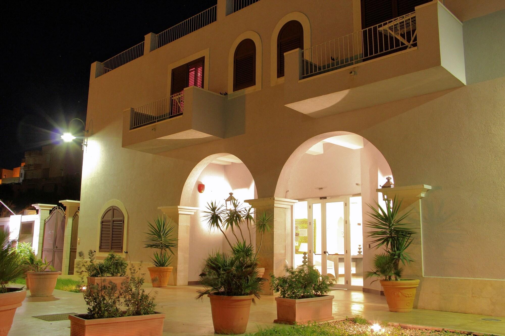 Vista Exterior Hotel O'scià