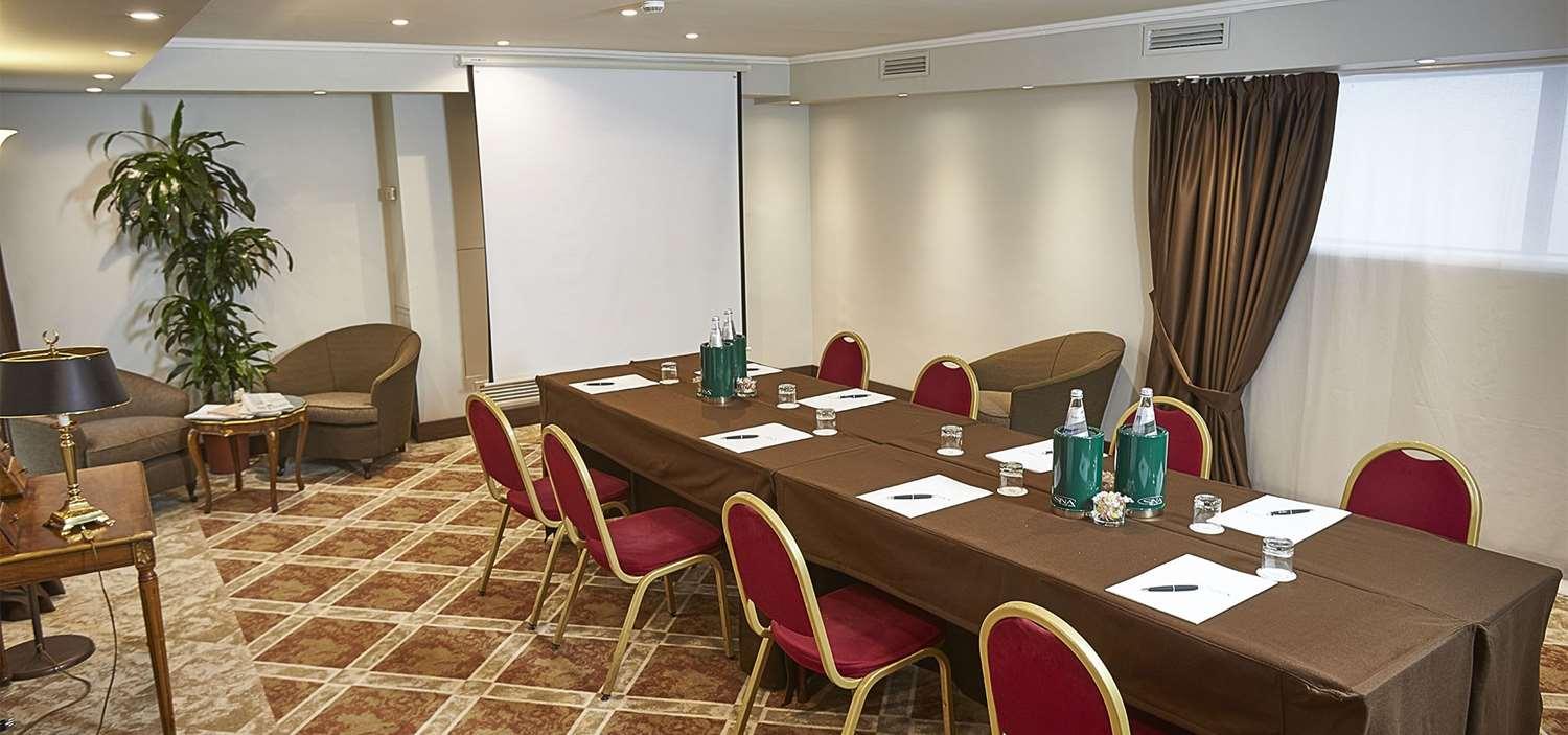 Hotel Hotel De la Ville - A SINA Hotel