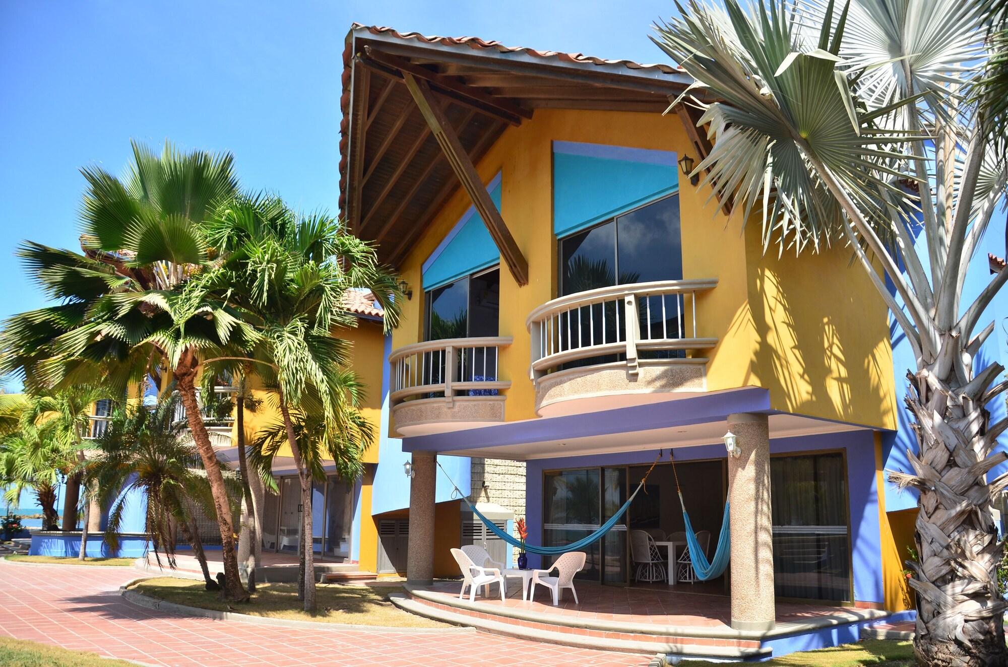 Varios Playa Caiman