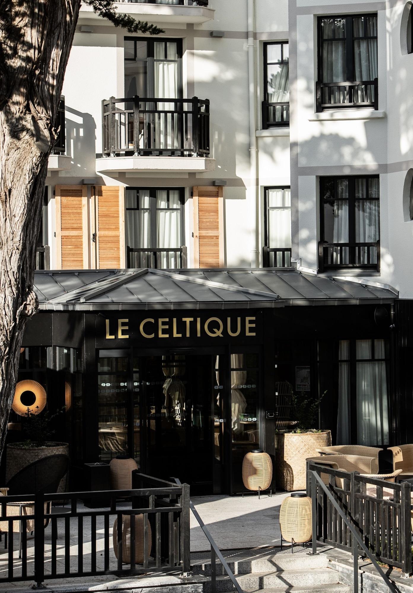Vista Exterior Le Celtique & Spa