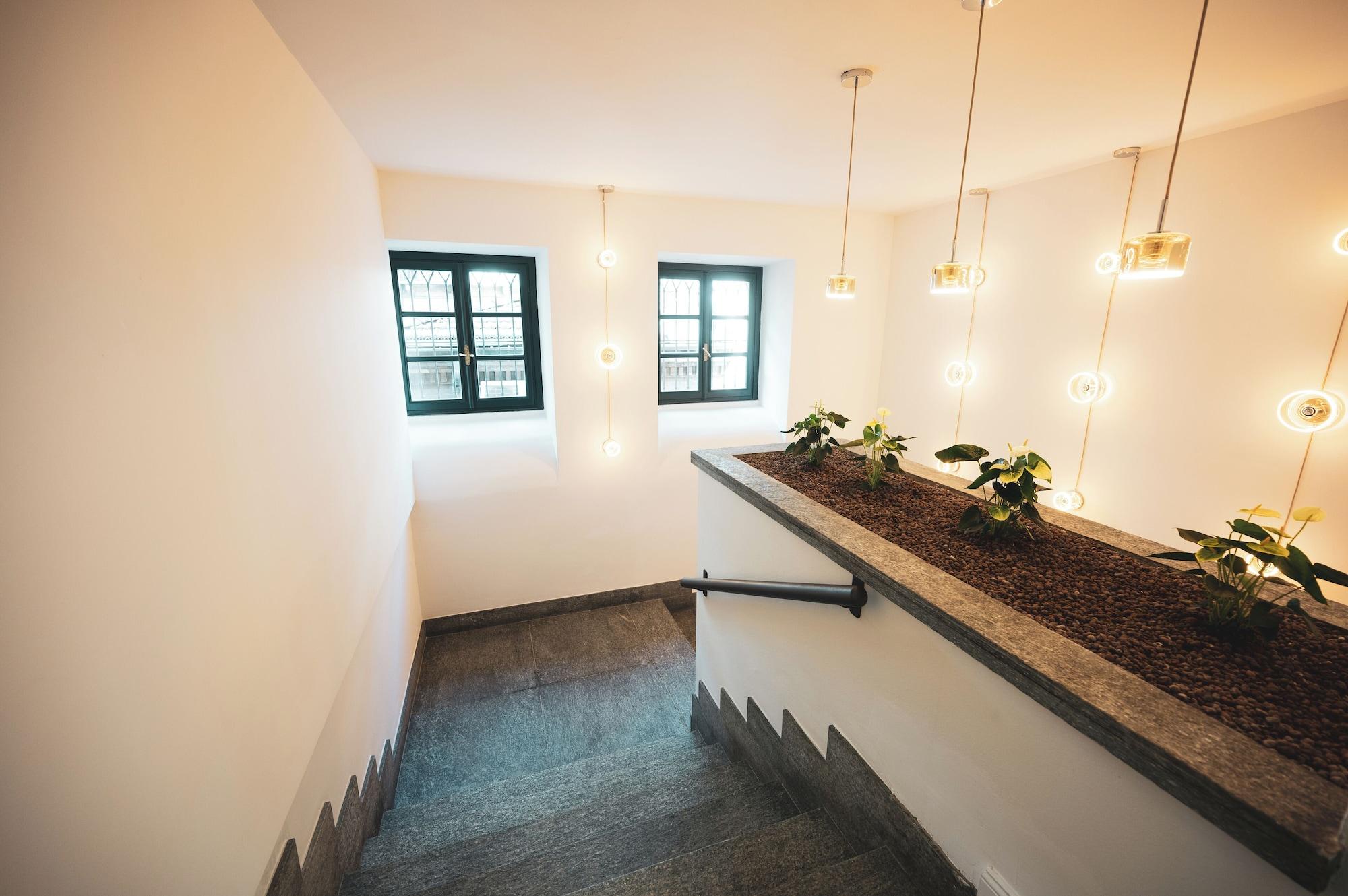 Varios Carlo Felice Boutique Hotel