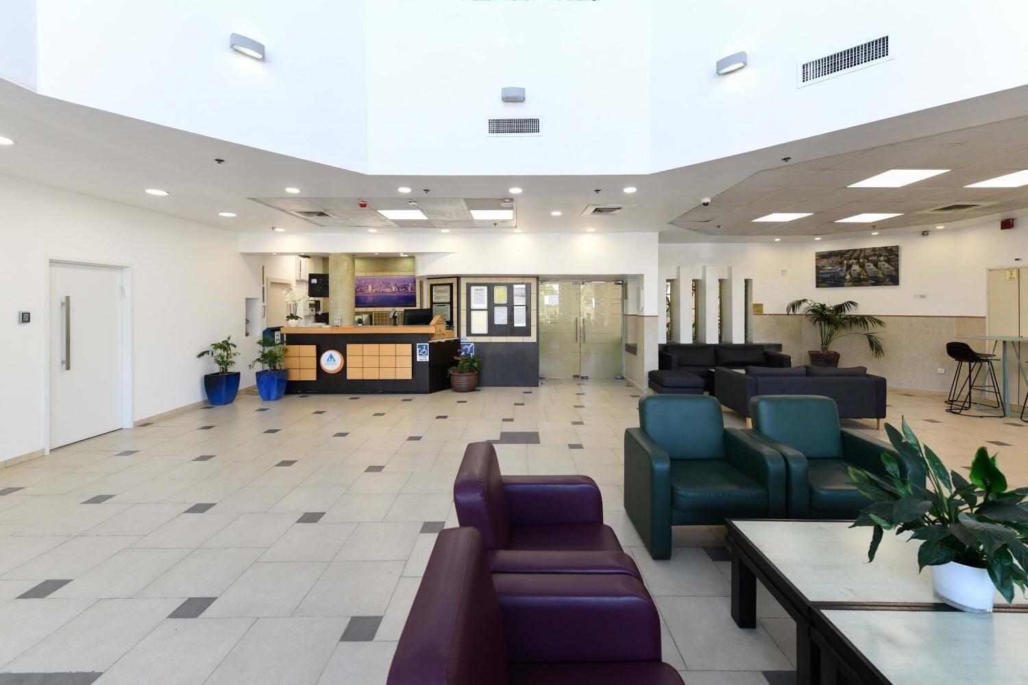 Vista Lobby HI Tel Aviv