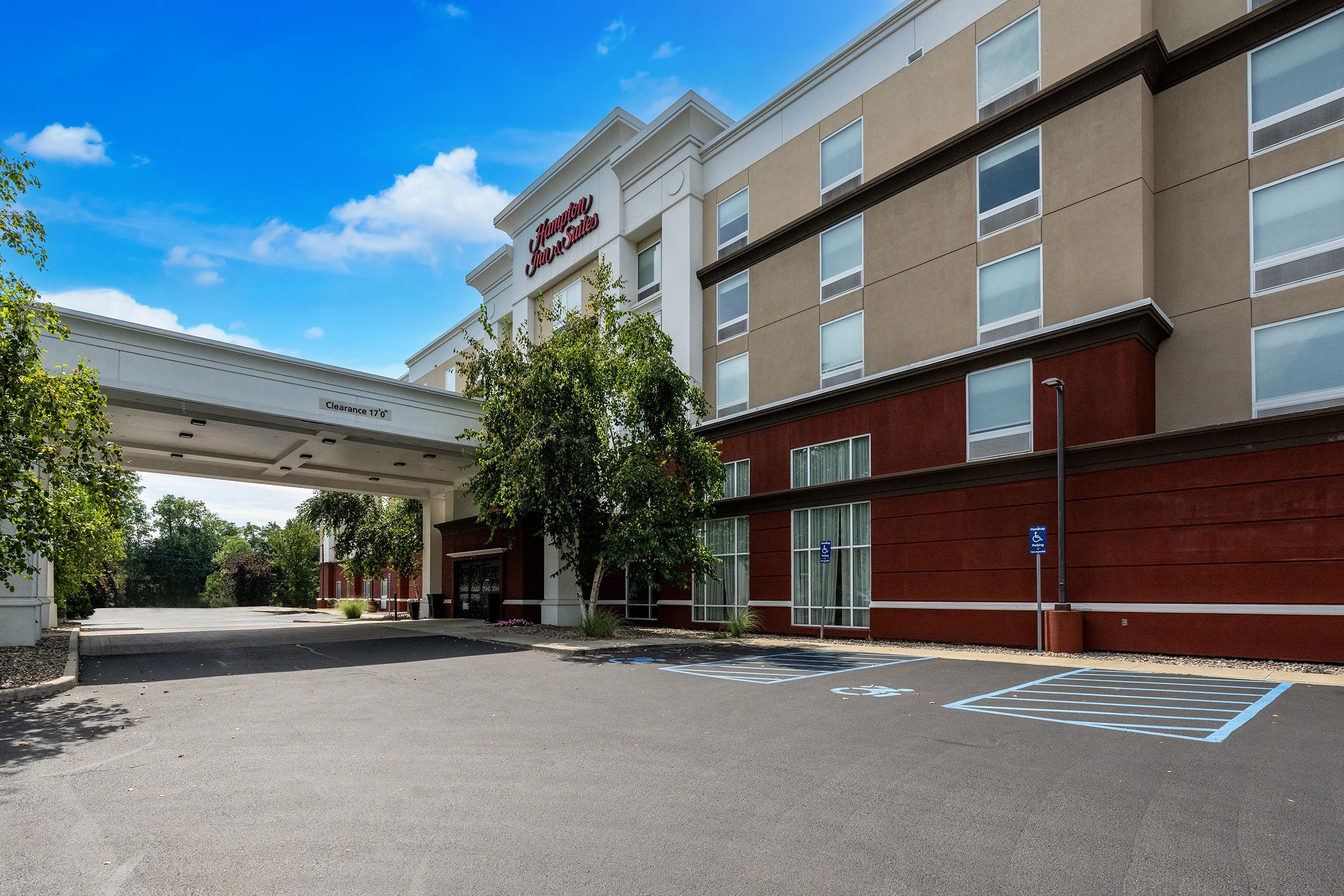 Vista Exterior Hampton Inn & Suites Poughkeepsie
