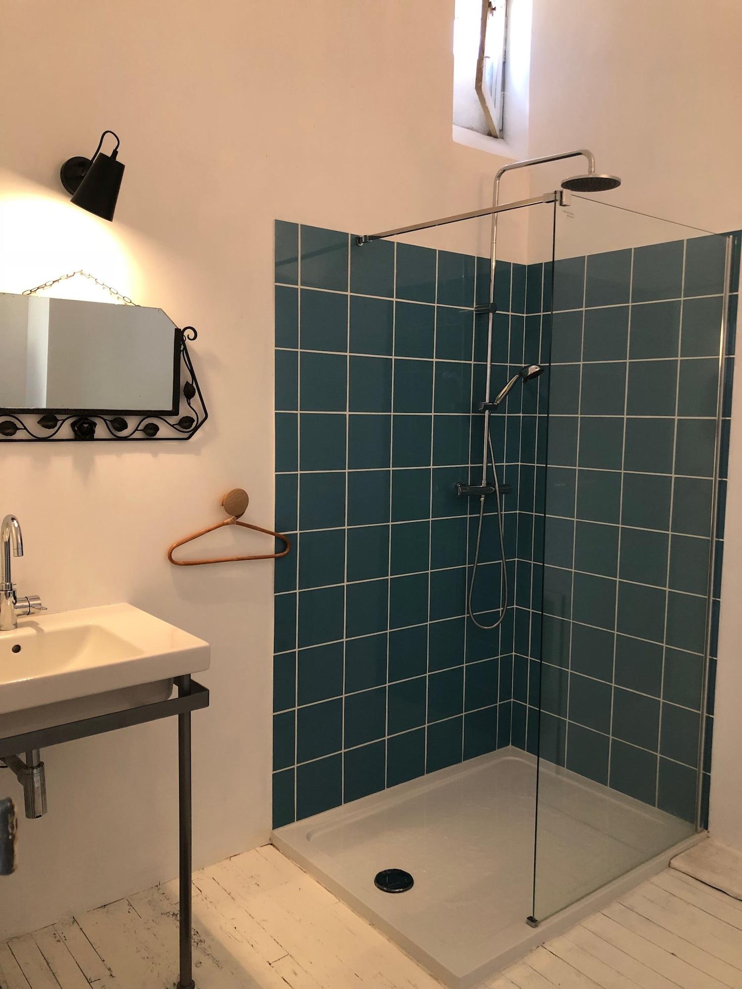 Equipamiento de Habitación Maison CHA-RI-VA-RI