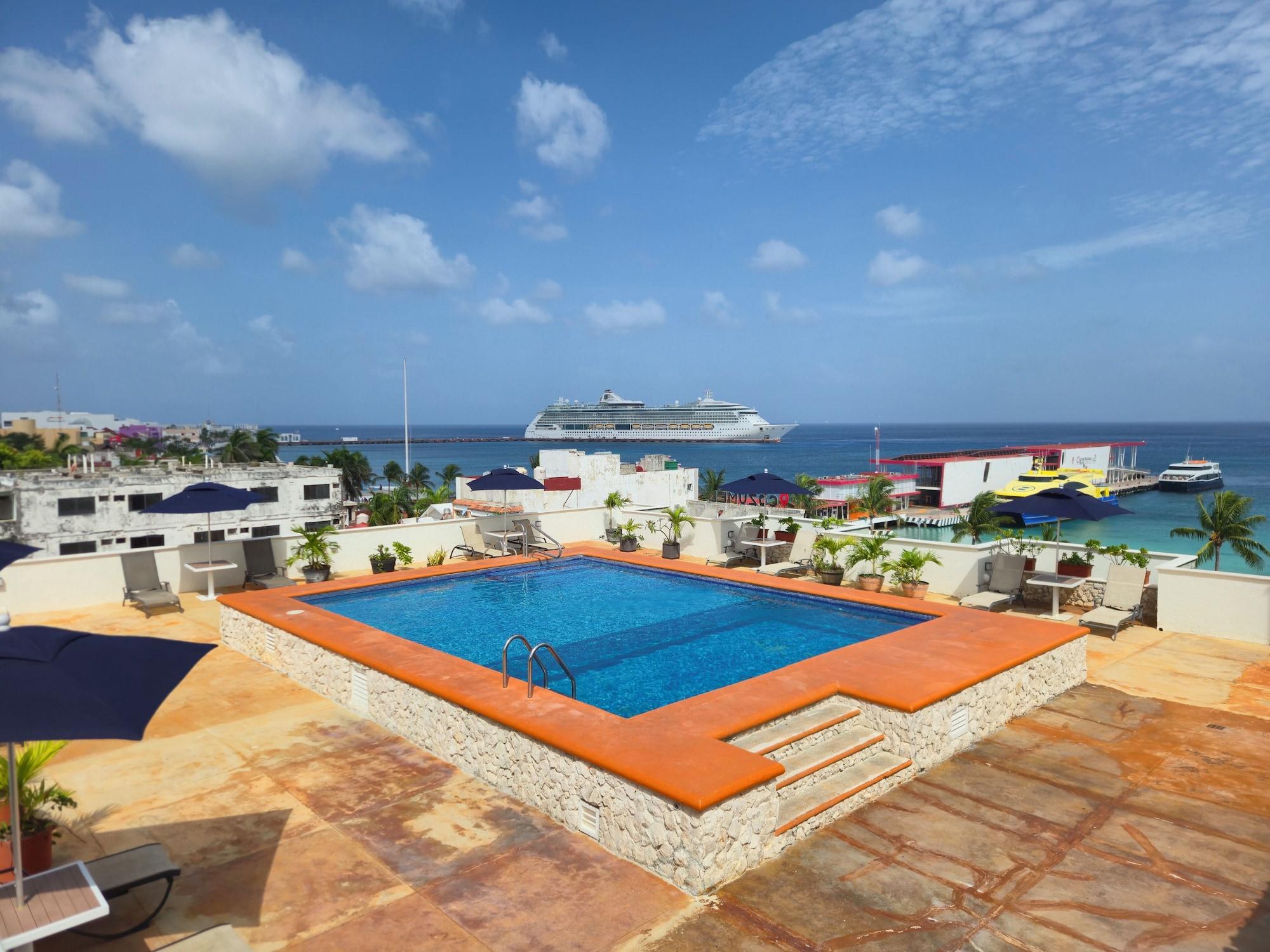 Vista Piscina Hotel Plaza Cozumel