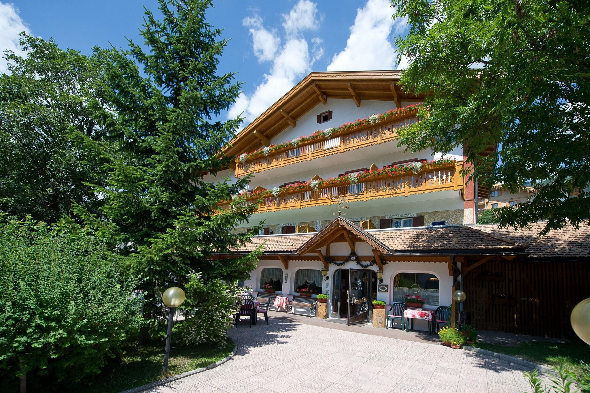 Vista Exterior HOTEL CRISTALLO