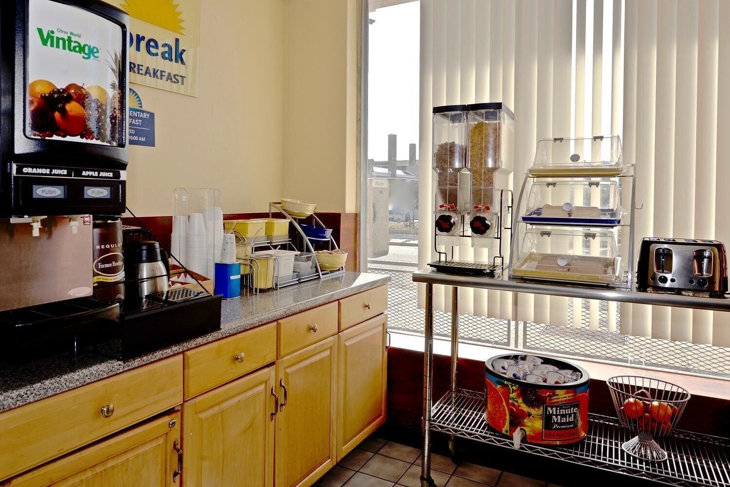 Restaurant Days Inn by Wyndham Atlantic City Beachblock