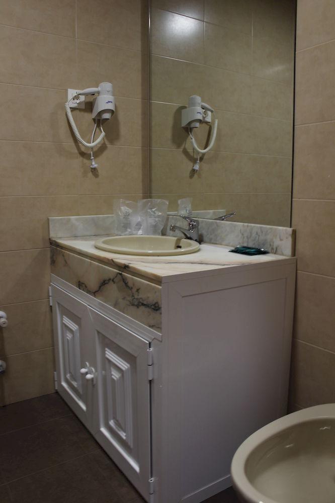 Set de Habitación Begoña Hotel