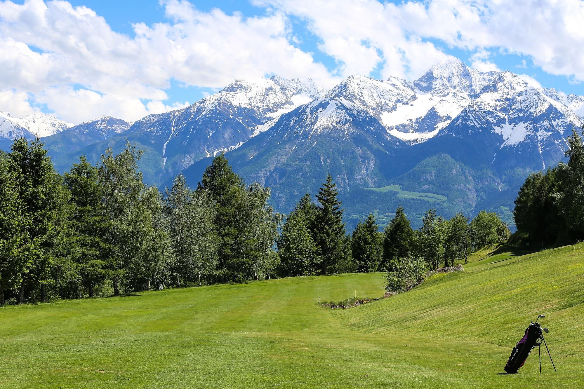 Campo de Golf Maison Du-Noyer