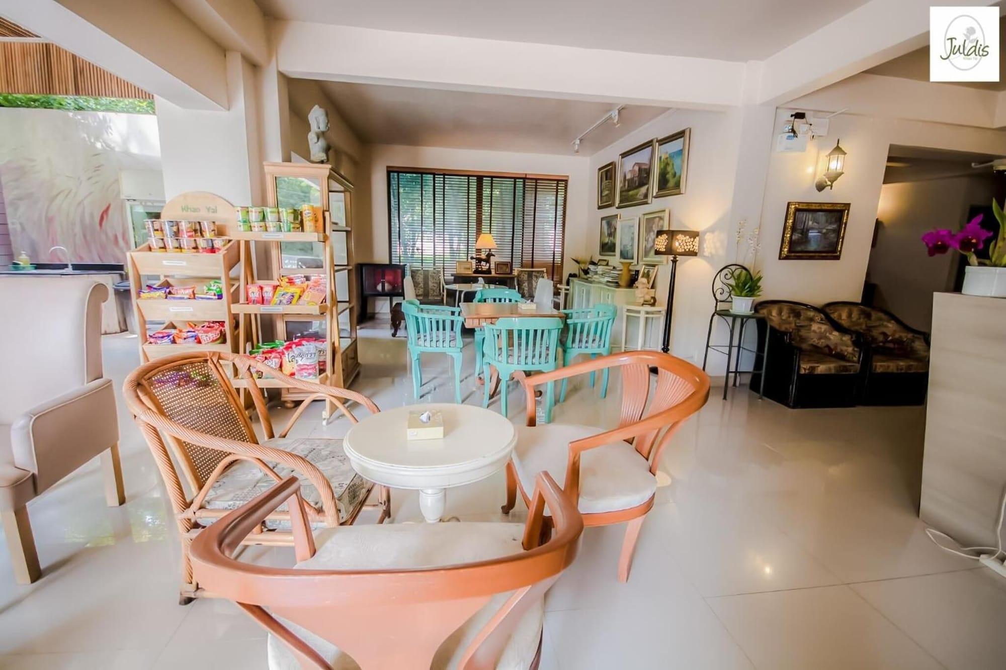 Equipamiento de Habitación Juldis Khao Yai J2