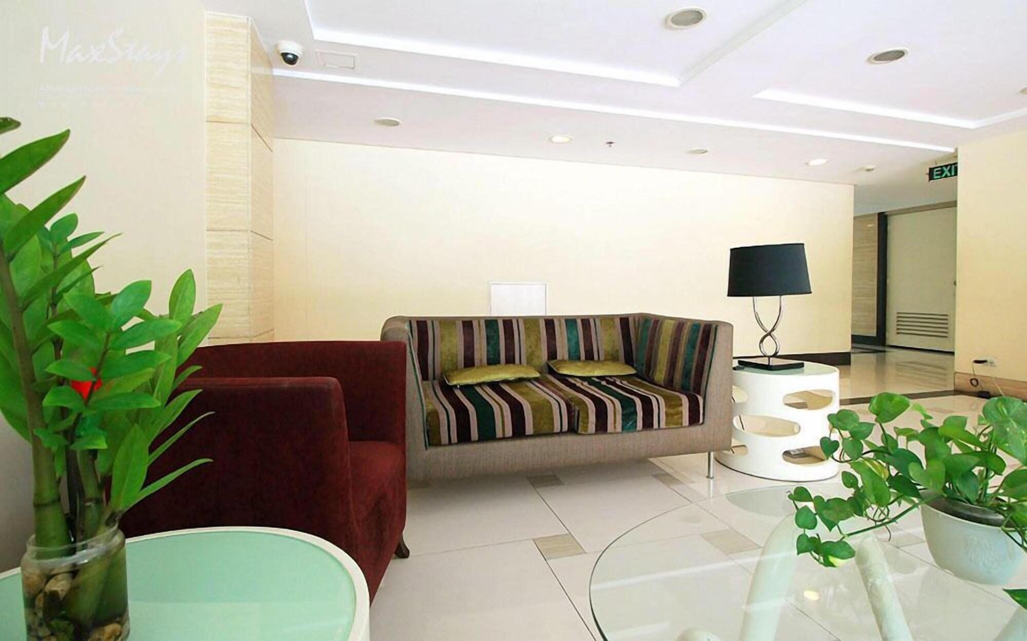 Vista Lobby Max Stays Max Style at Parkside Villas