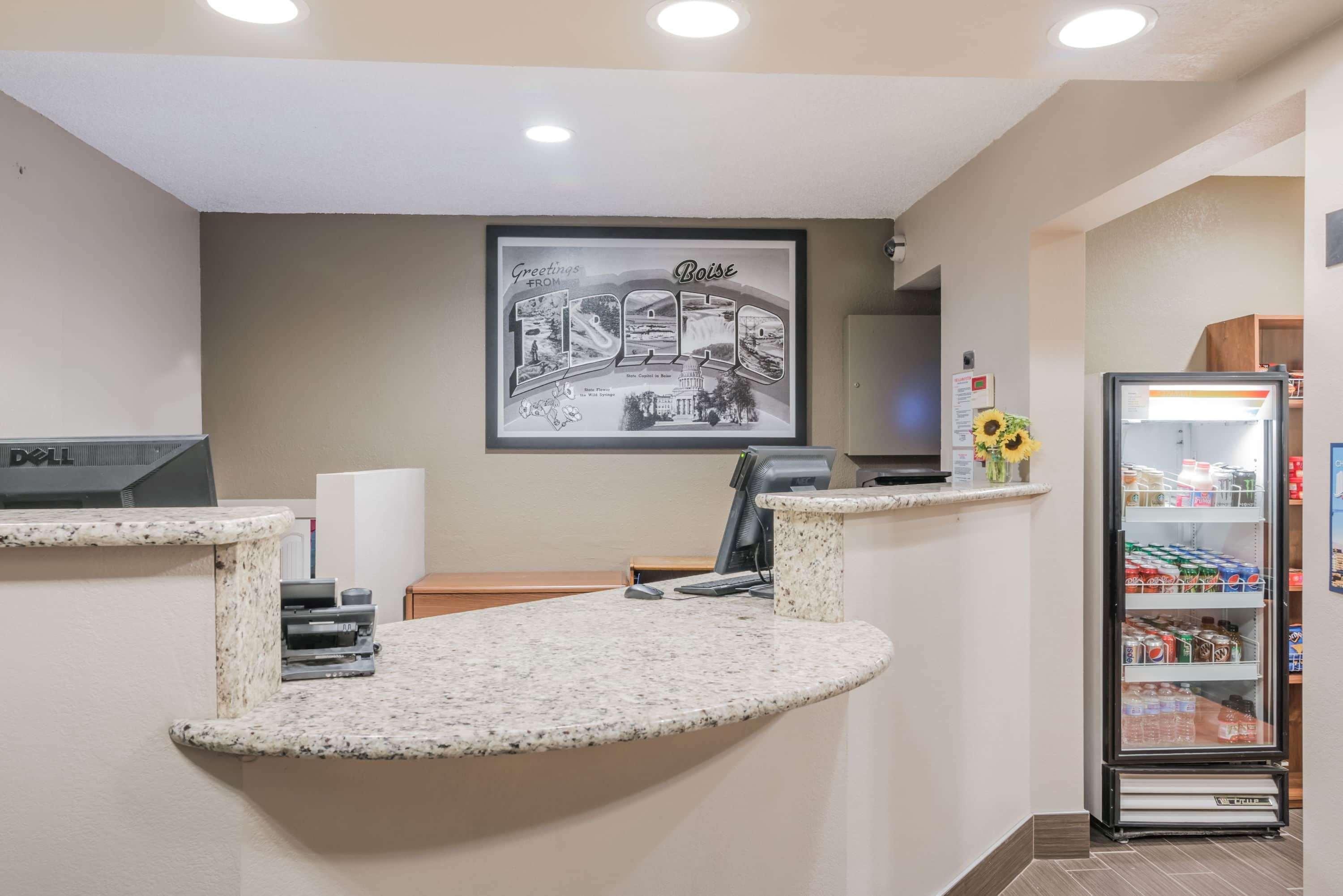 Vista Lobby Super 8 by Wyndham Boise