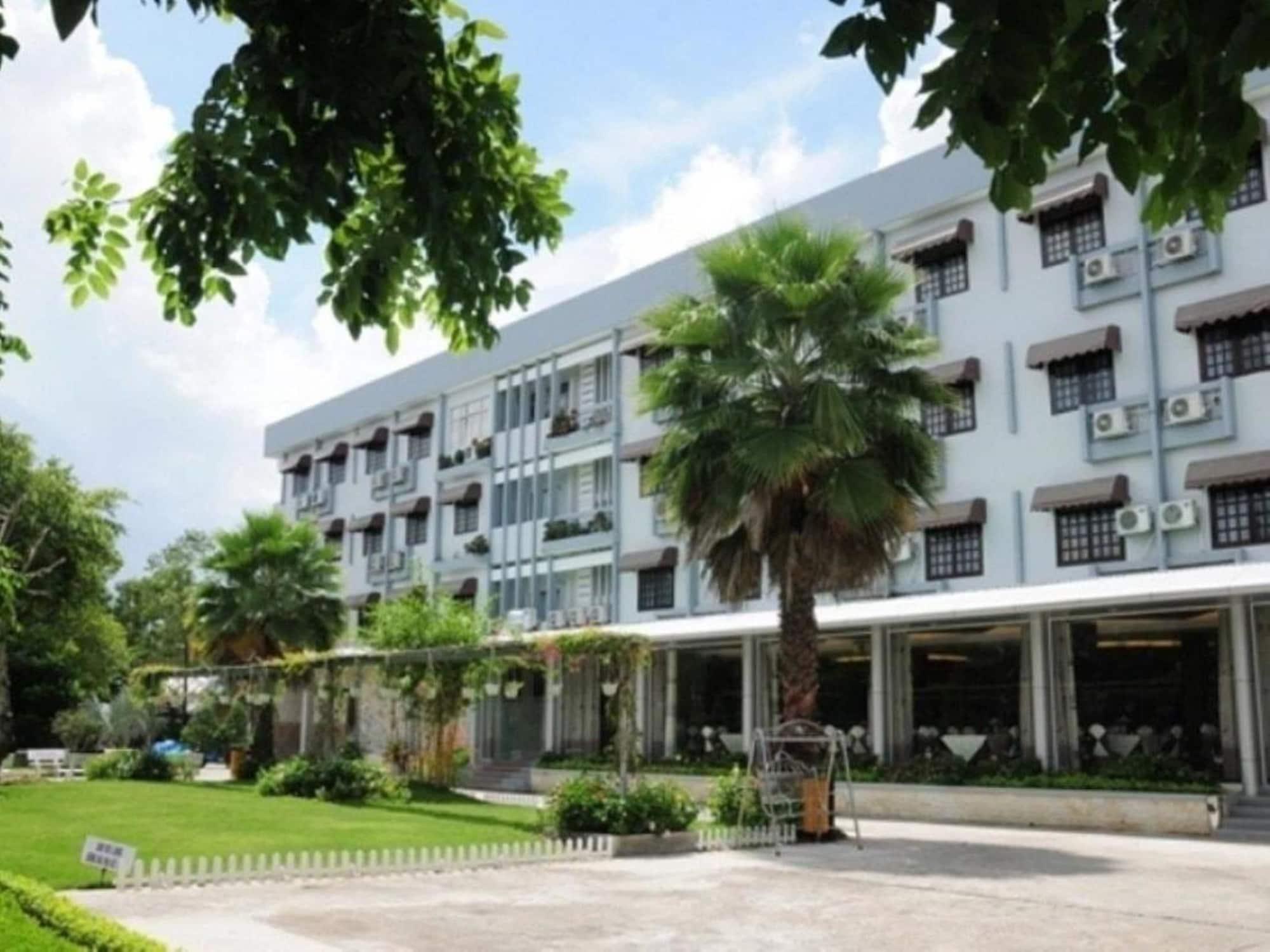 Vista Exterior Cuu Long Hotel