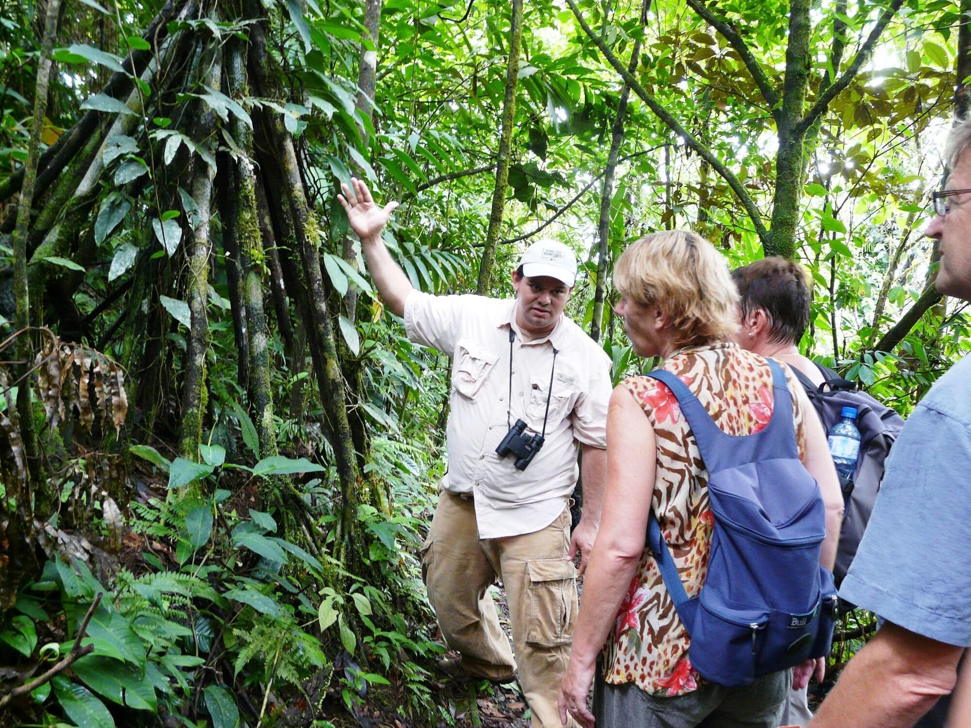 Instalaciones Recreativas Heliconia Island