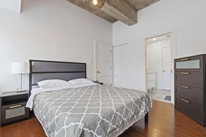 Alquiler Vacacional - Condotel LeLuxe St-Denis St - mtlFlats