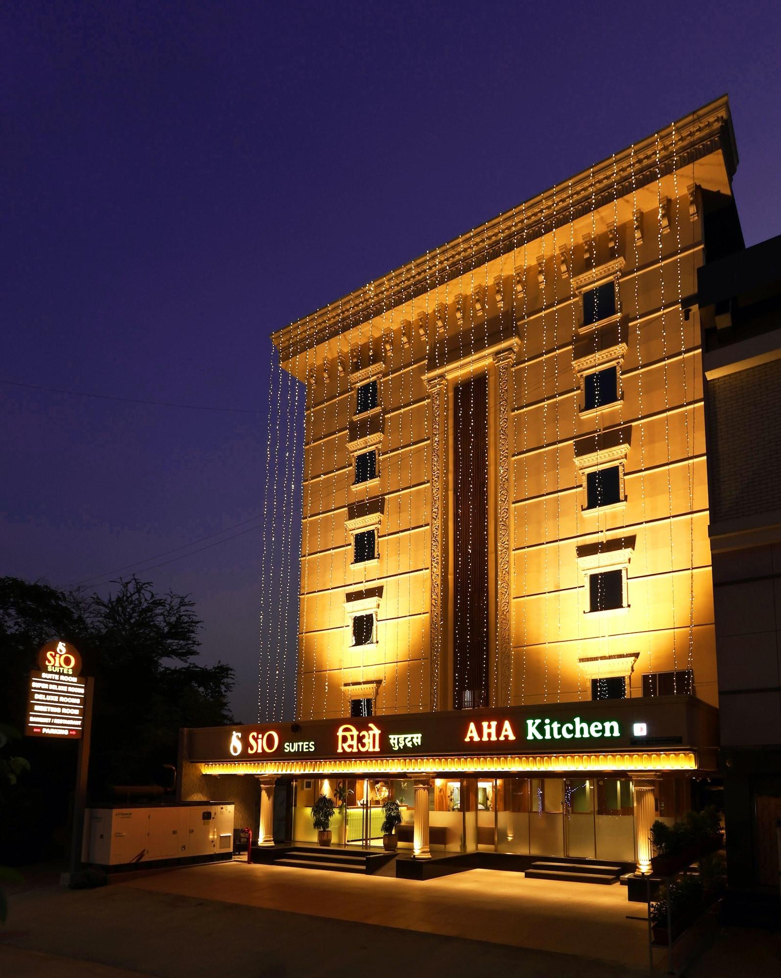 Vista Exterior SiO Suites