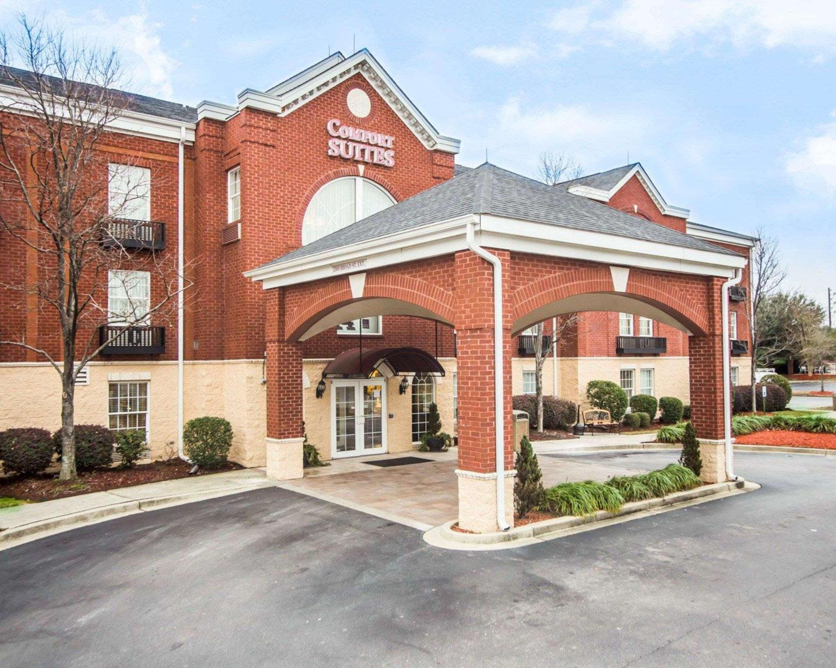 Vista Exterior Comfort Suites Sumter
