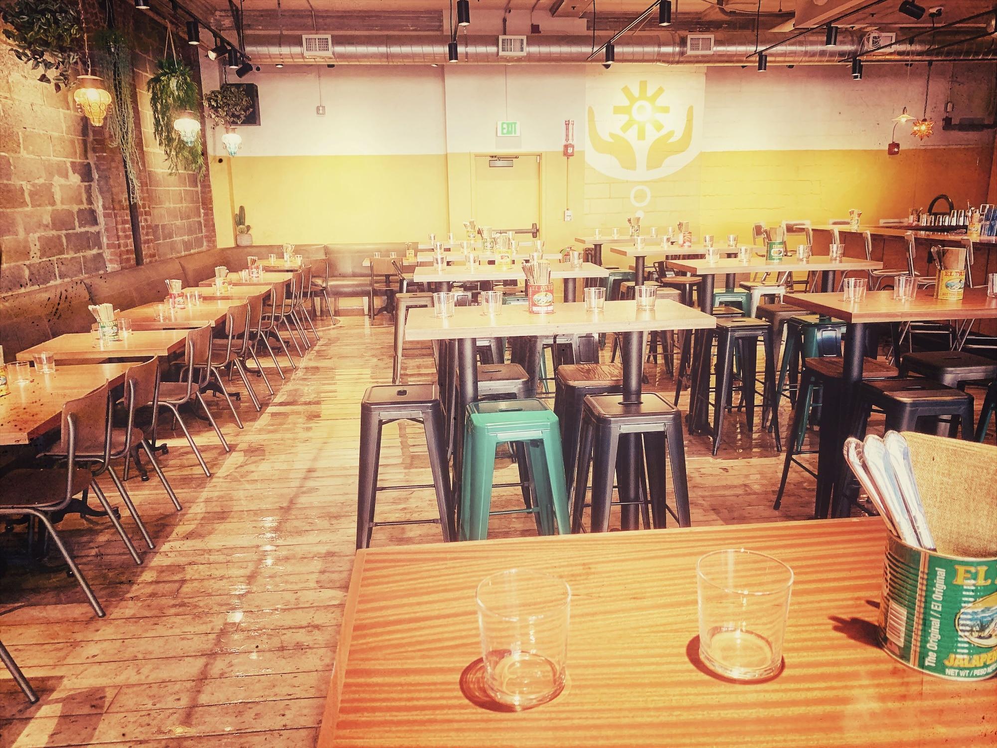 Restaurant The Revolution Hotel