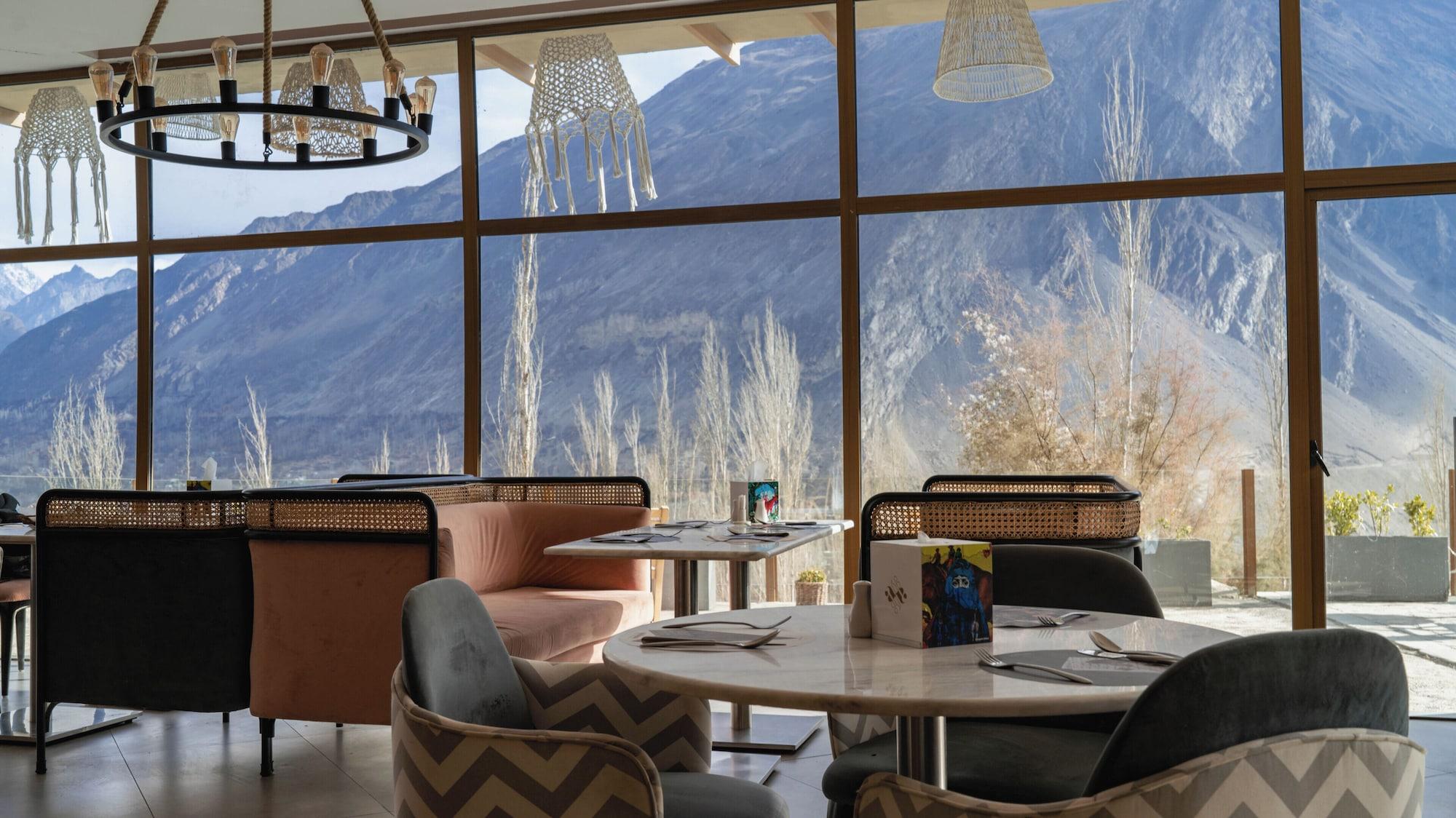 Restaurant Ambiance Resort Hunza