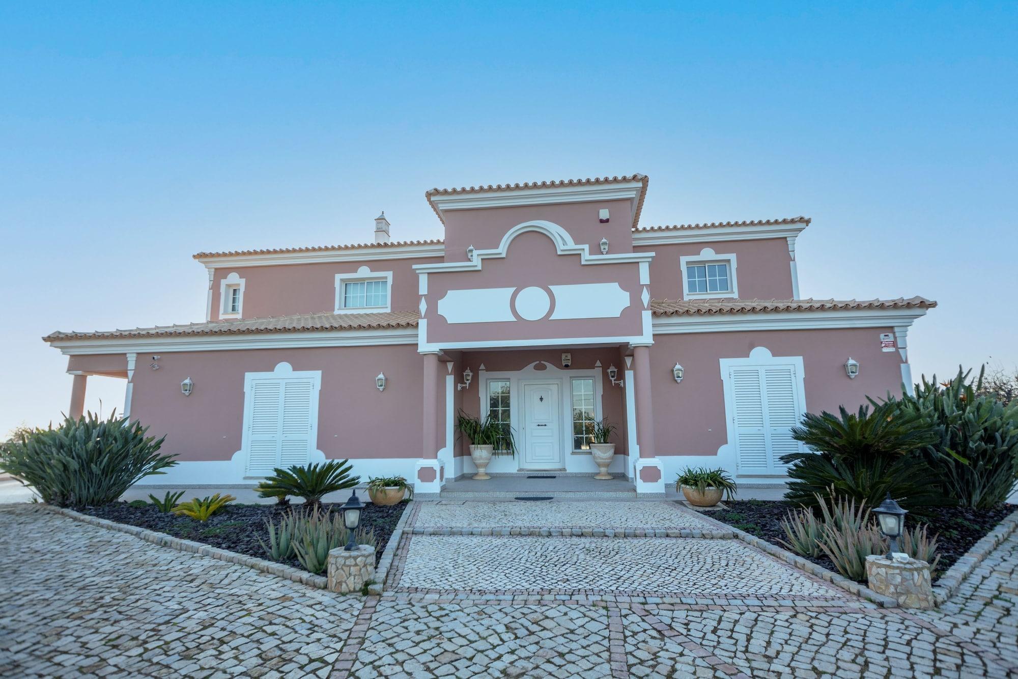 Vista Exterior Al Meida Guesthouse