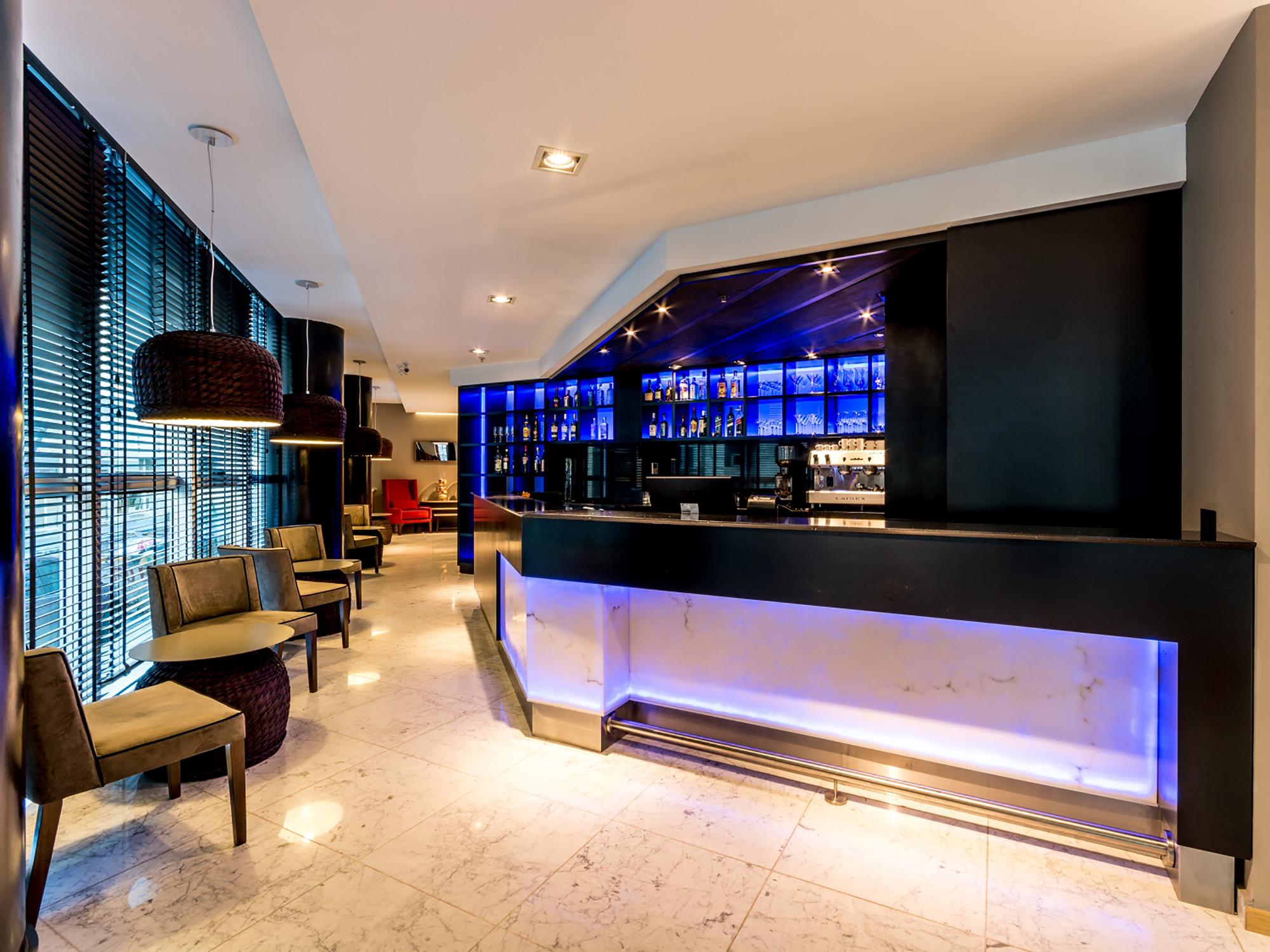 Bar/Salón Yrigoyen 111 Hotel
