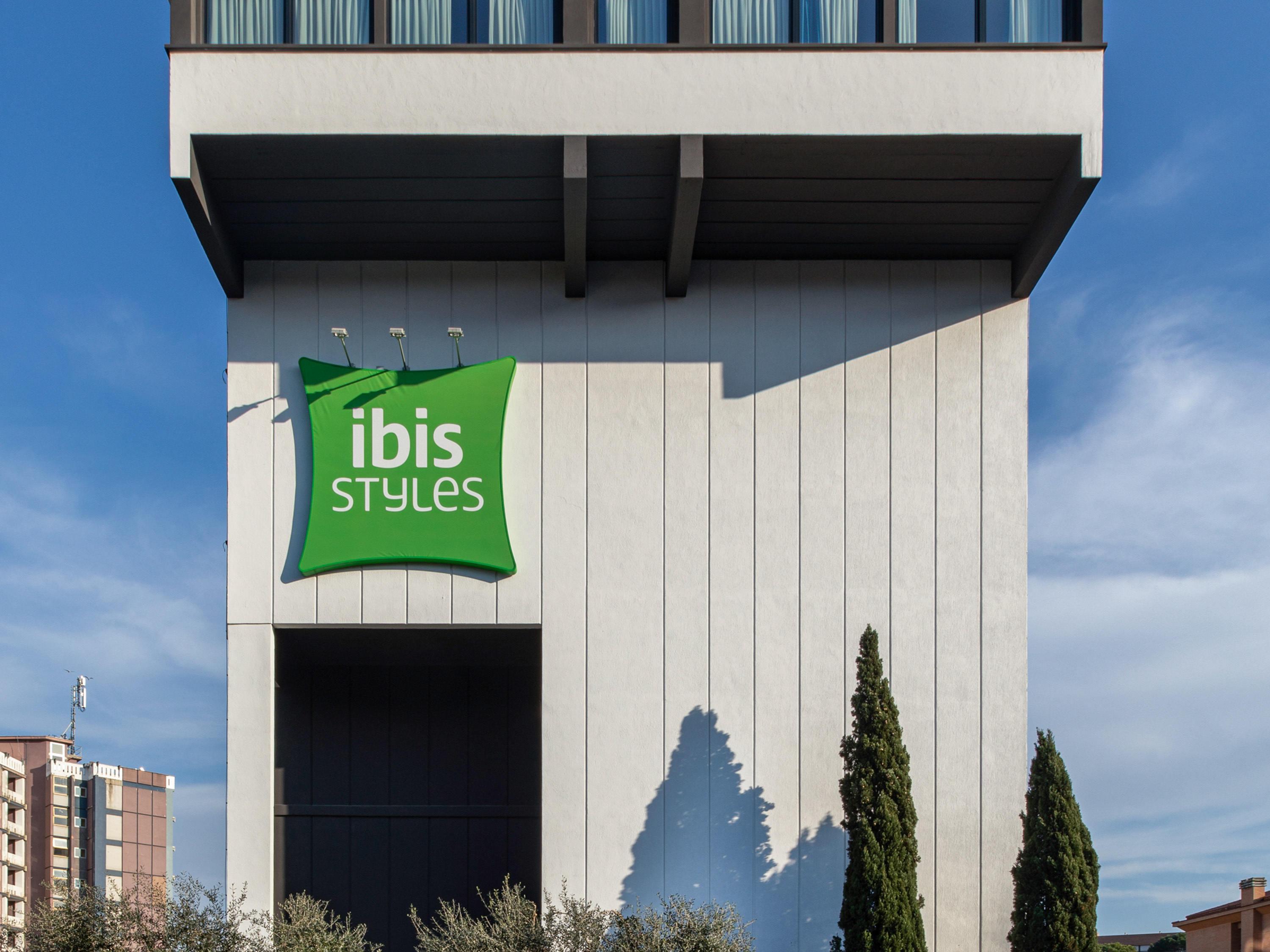 Vista Exterior ibis Styles Roma Aurelia