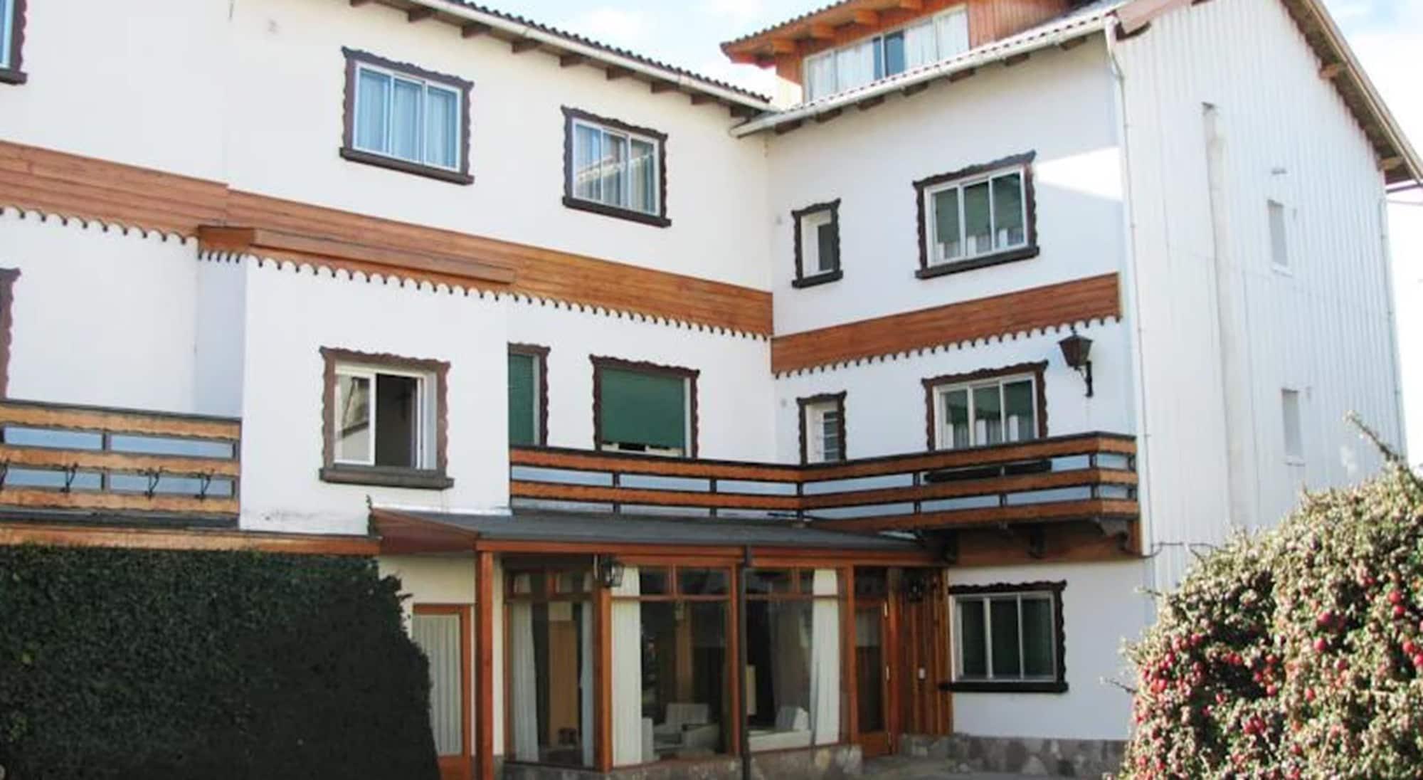 Vista Exterior Hosteria Piuke