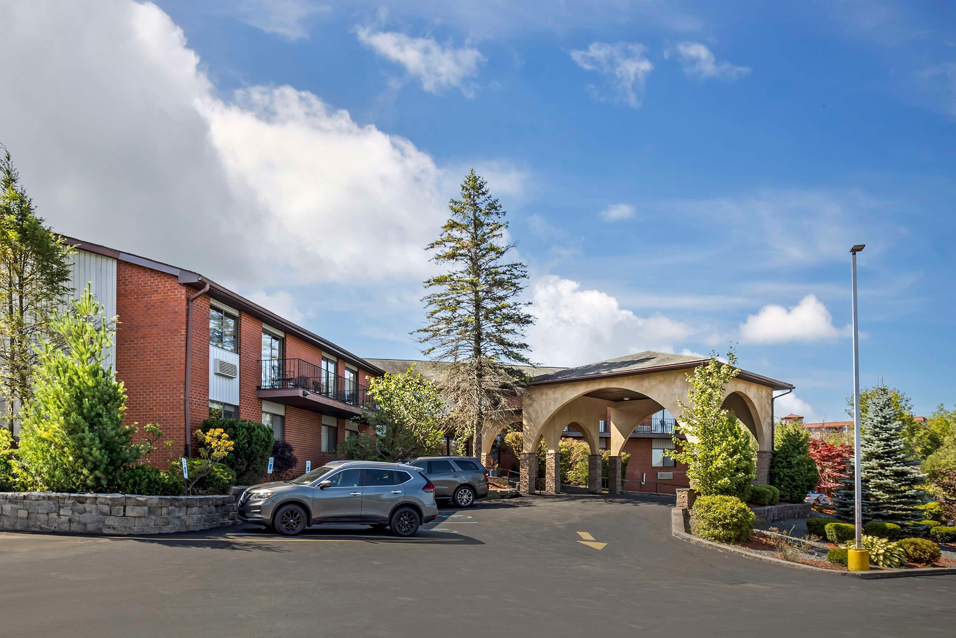 Vista Exterior Best Western Monticello