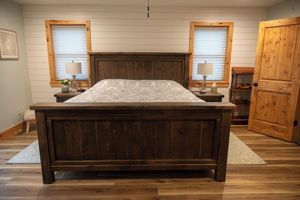 Alojamiento - Grand View Lodge, Fantastic new custom built home with lake view!