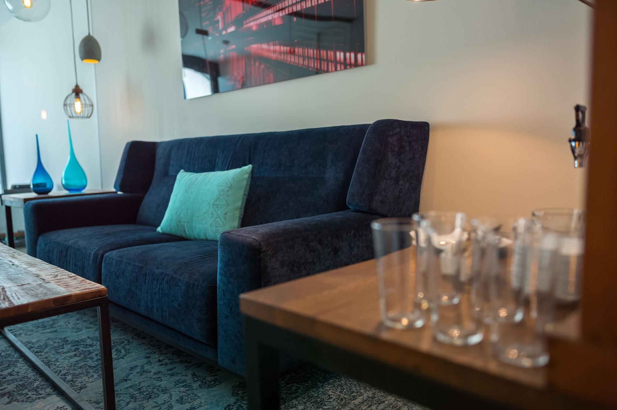 Vista Lobby SUYTES Business Studios