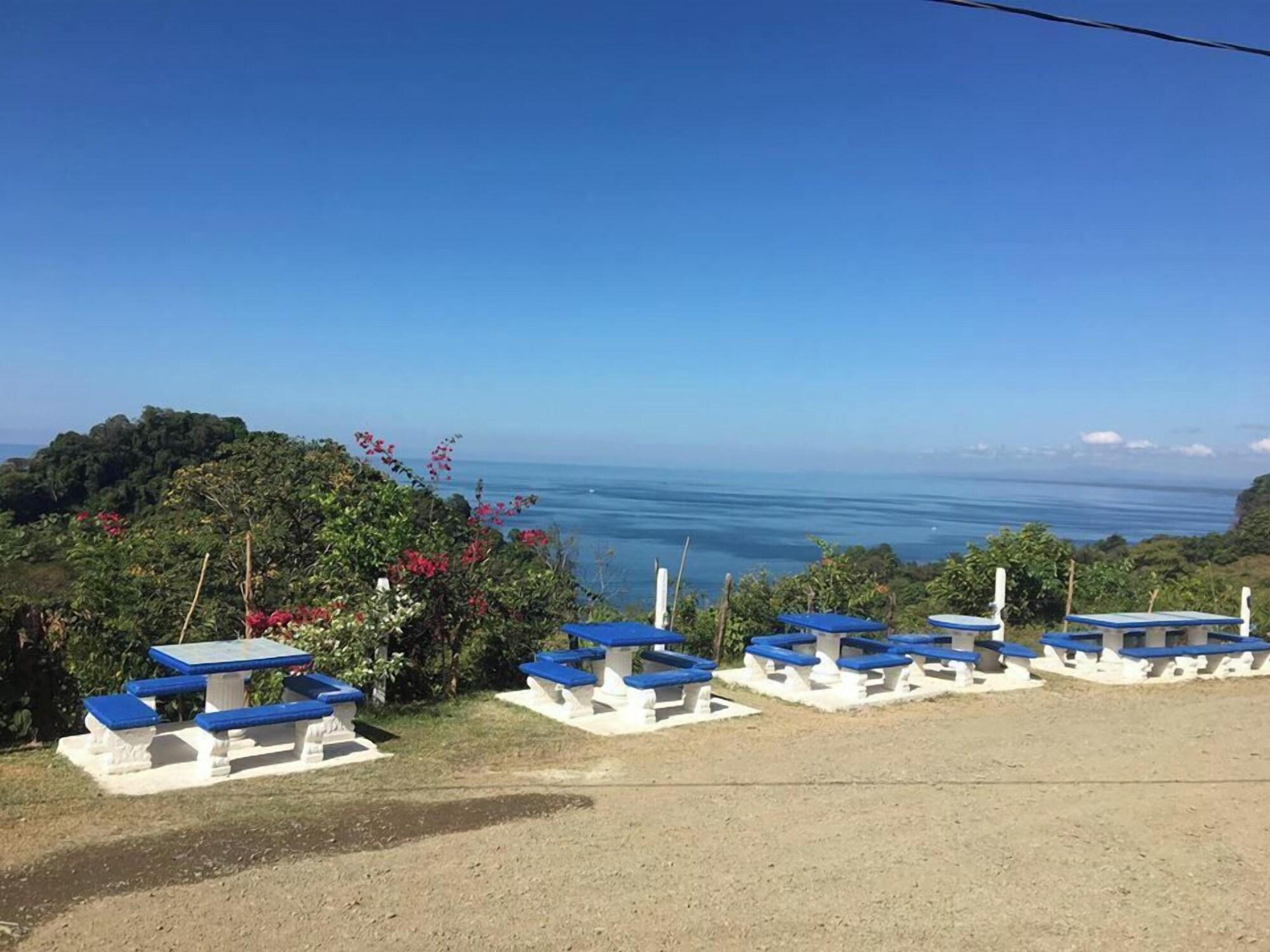 Restaurant Ronny's Flat Manuel Antonio