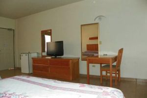 Alojamiento - Hotel Maria Luisa Inn & Suites
