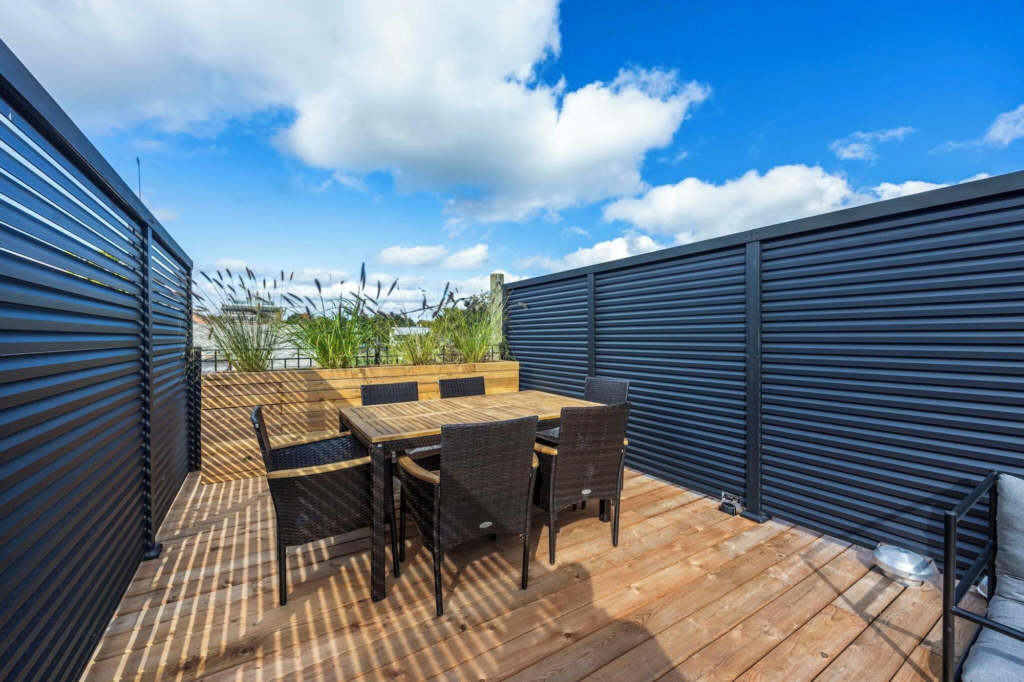 Vista Exterior The Brick Hotel