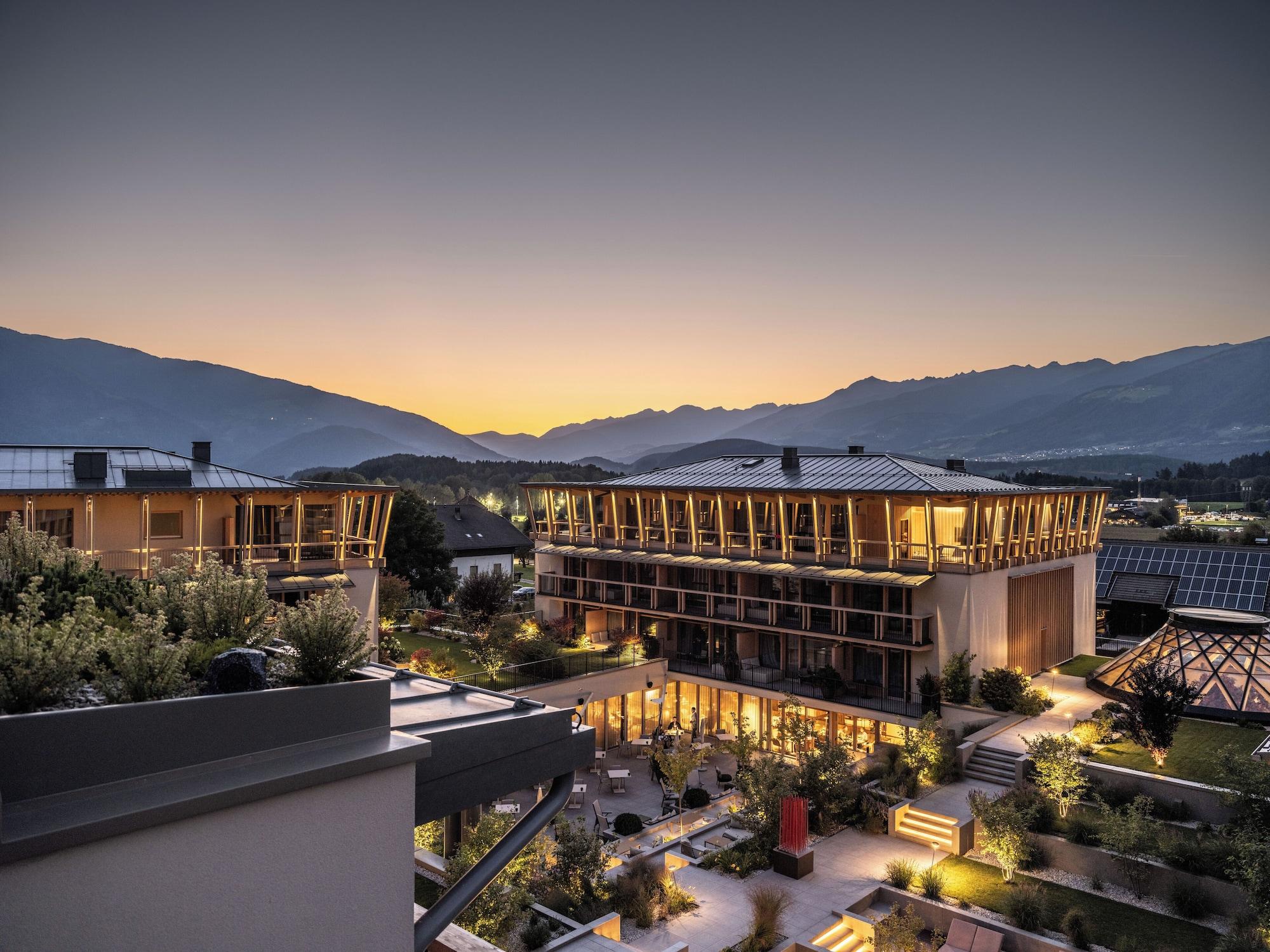 Vista Exterior Falkensteiner Hotel Kronplatz - The Leading Hotels of the World