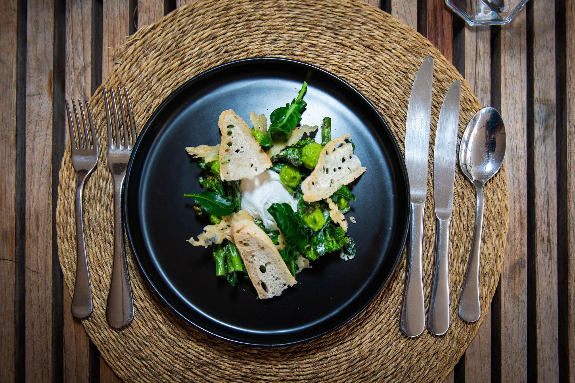 Restaurant Kruger Shalati - Train on the Bridge and Garden Suites