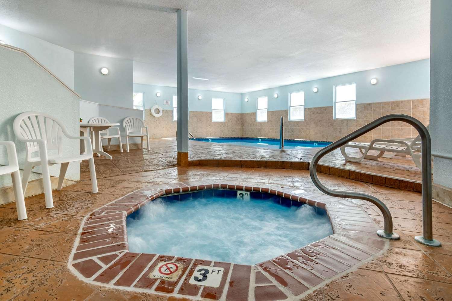 Vista Piscina Quality Suites Kansas City International Airport