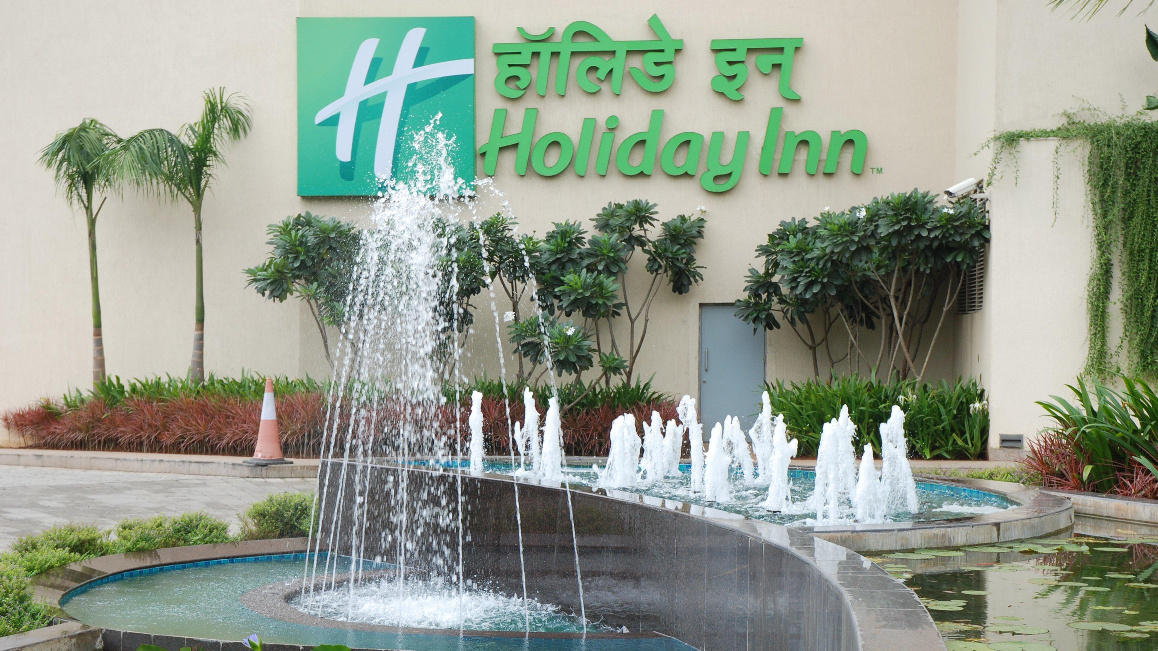 Vista Exterior Holiday Inn Mumbai International Airport by IHG