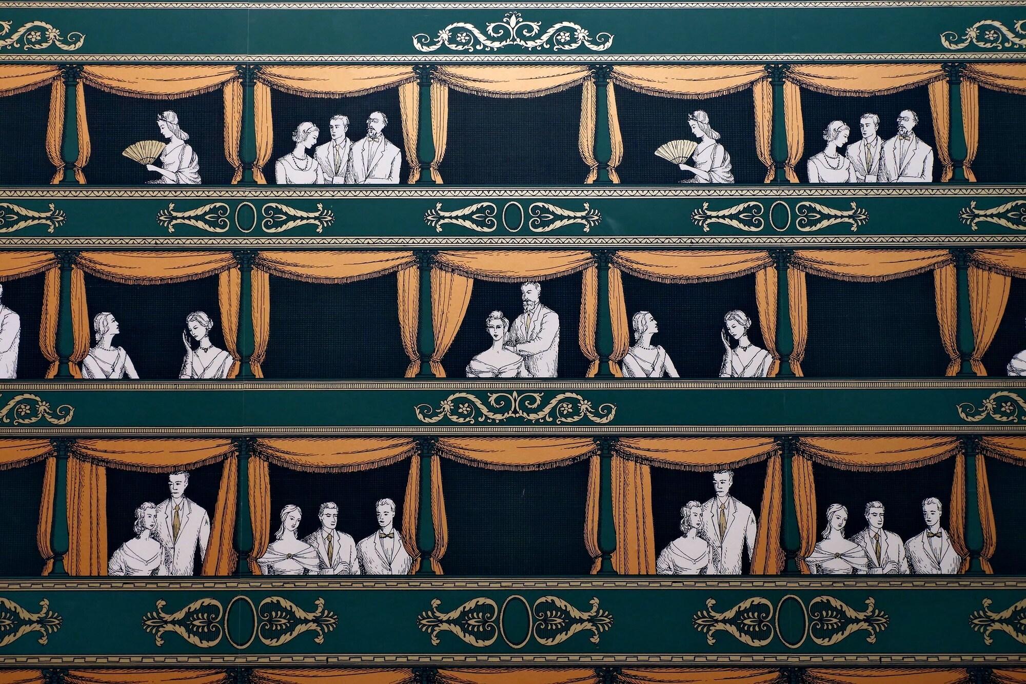 Vista Lobby Opera 58