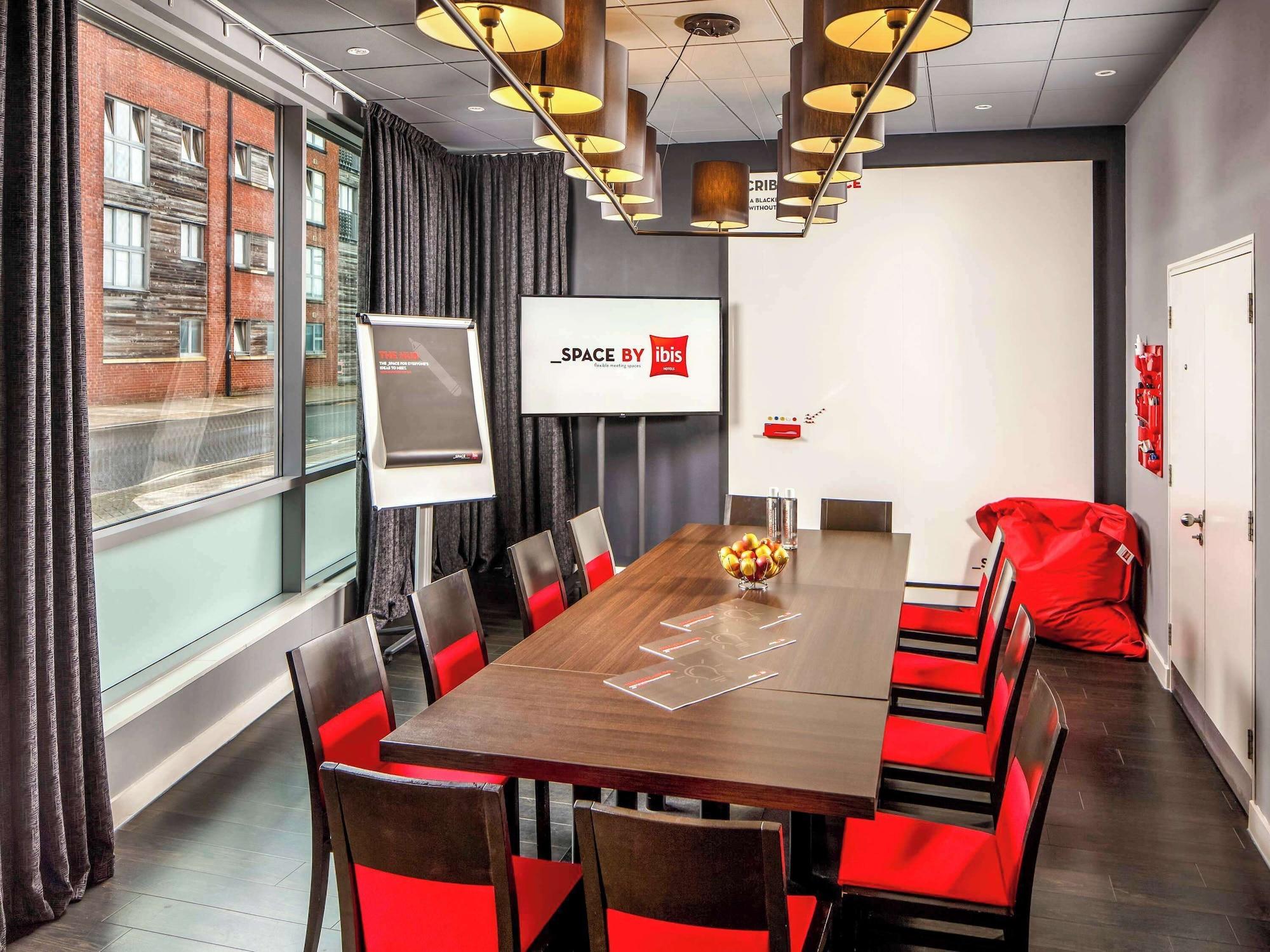 Sala de Reuniones ibis Bristol Temple Meads Quay
