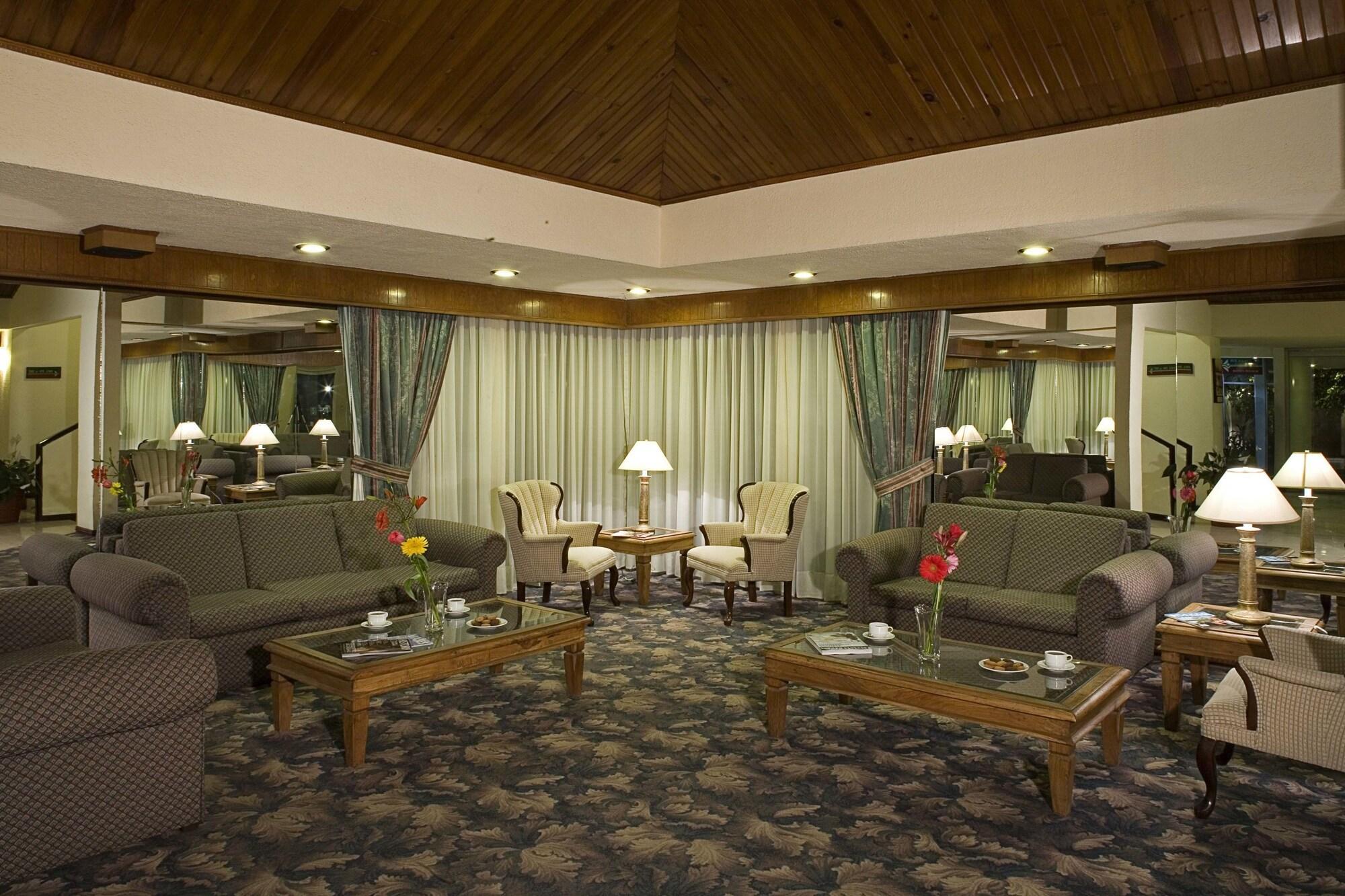 Vista Lobby Hotel La Joya Tulancingo