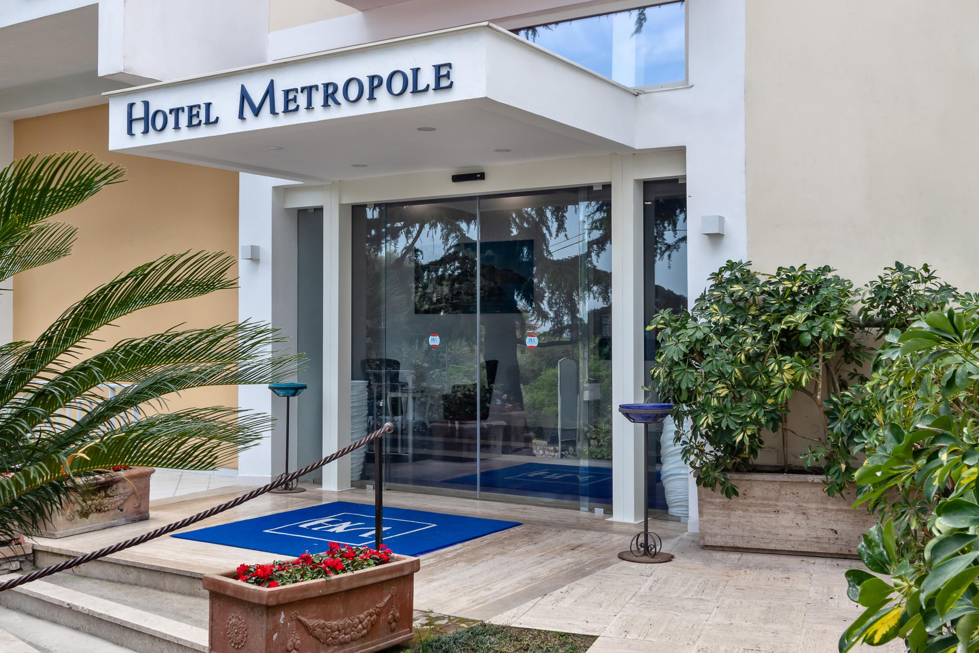 Vista Exterior Metropole