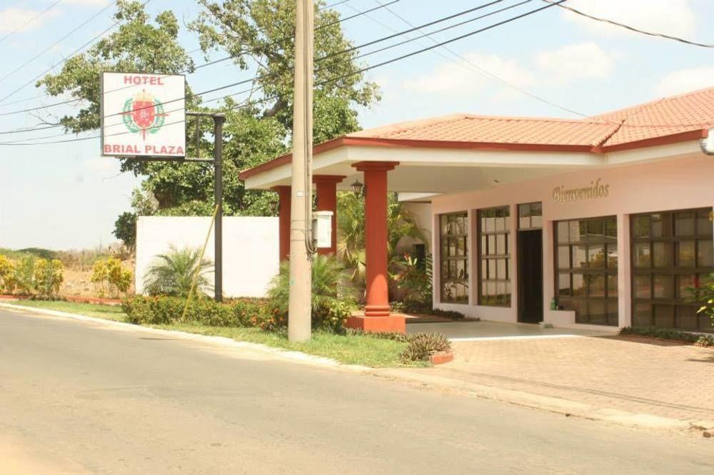 Vista Exterior Hotel Brial Plaza