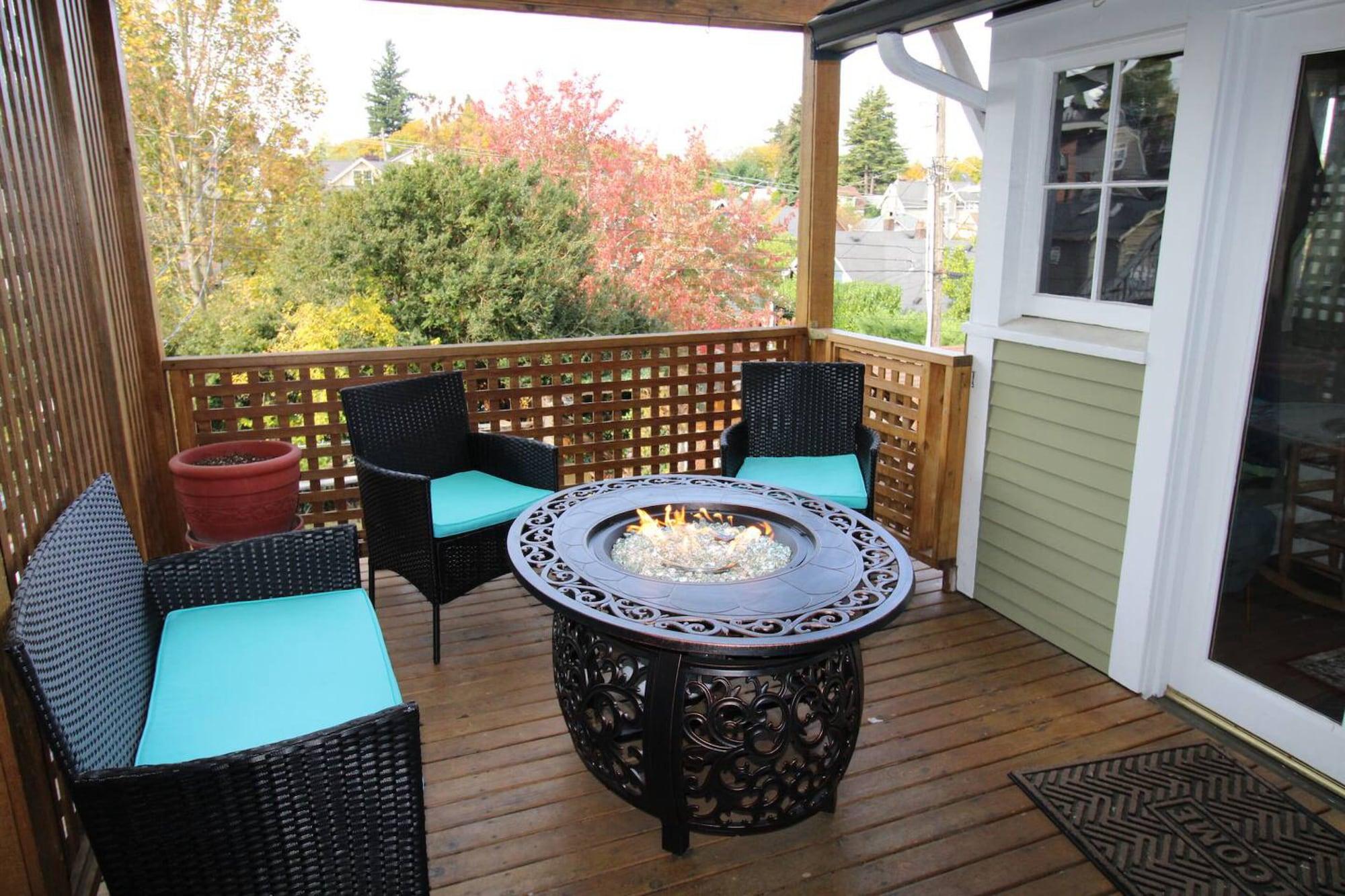 Vista Exterior Anne Haven Spacious Retreat DT Seattle