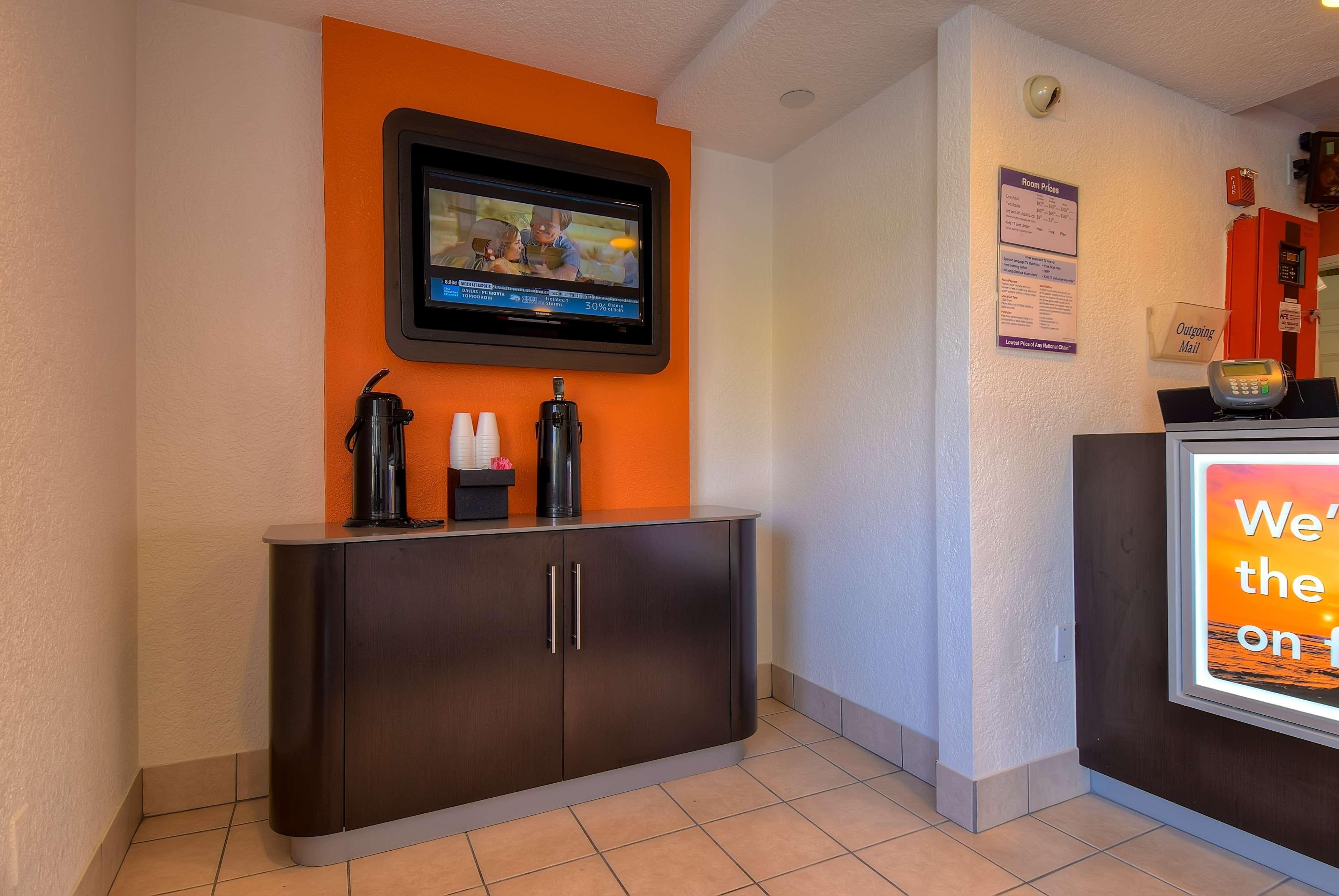 Restaurant Motel 6 Rowland Heights, CA - Los Angeles - Pomona