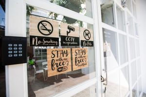 Alojamiento - Memmoth Cafe & Hostel in Lampang